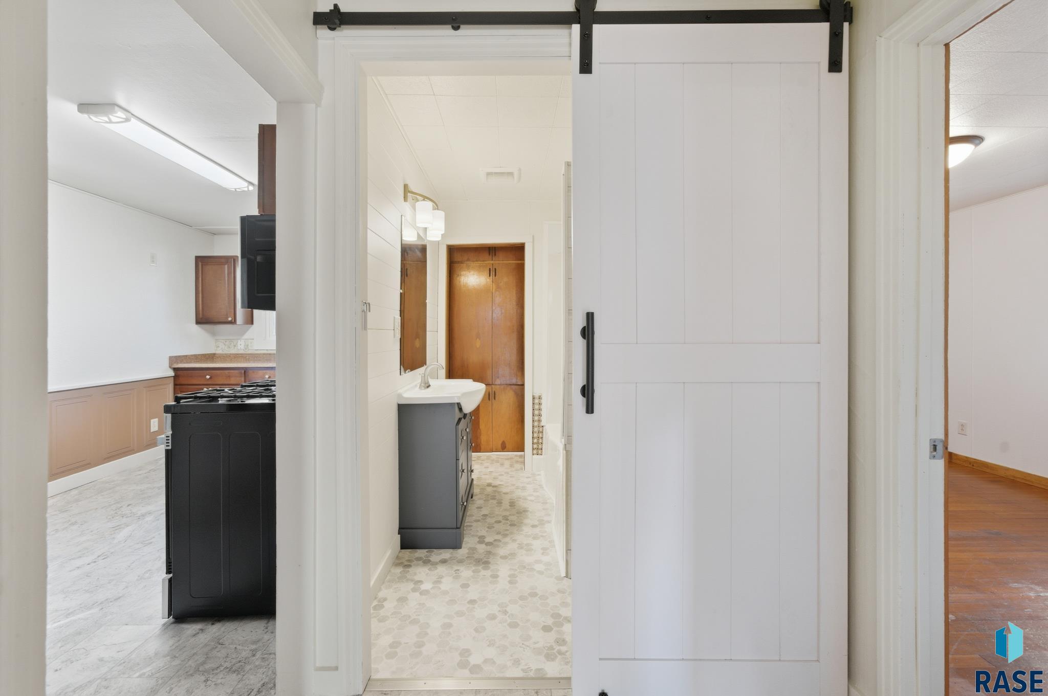 Sioux Falls, South Dakota 57104, United States, 3 Bedrooms Bedrooms, ,1 BathroomBathrooms,Residential,Active,226726