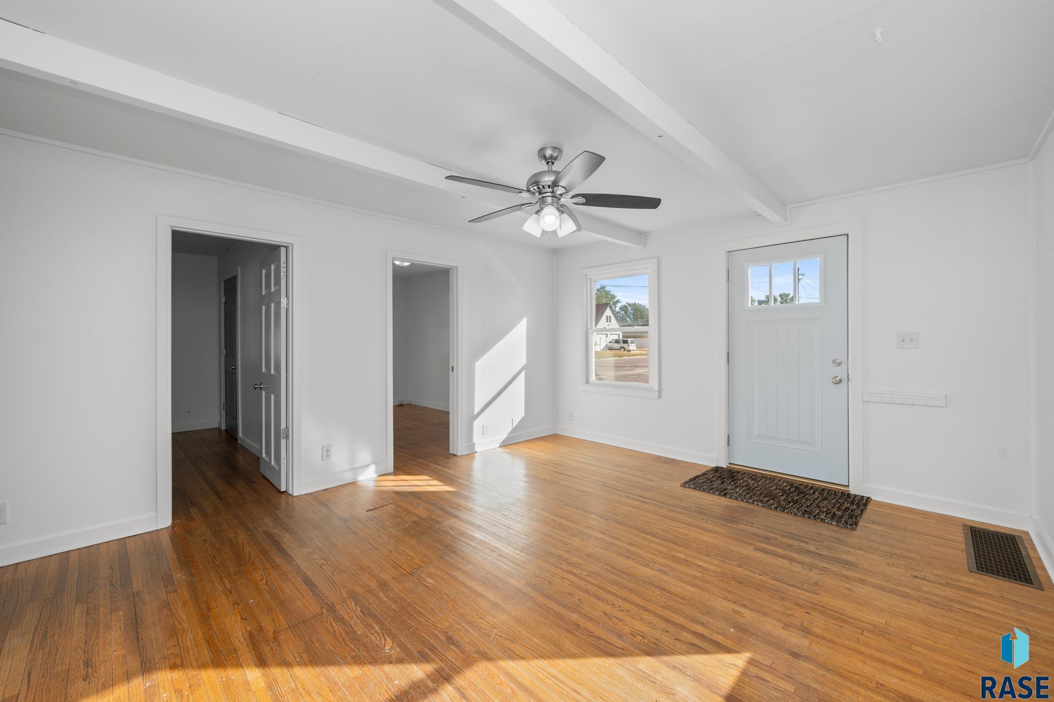 Sioux Falls, South Dakota 57104, United States, 3 Bedrooms Bedrooms, ,1 BathroomBathrooms,Residential,Active,226726