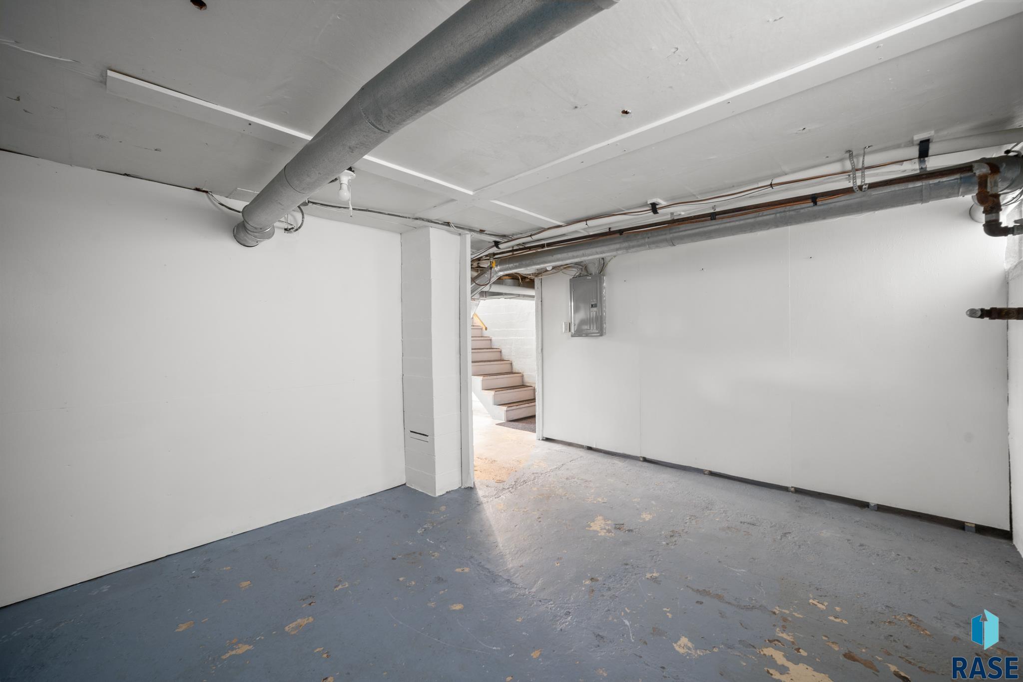 Sioux Falls, South Dakota 57104, United States, 3 Bedrooms Bedrooms, ,1 BathroomBathrooms,Residential,Active,226726