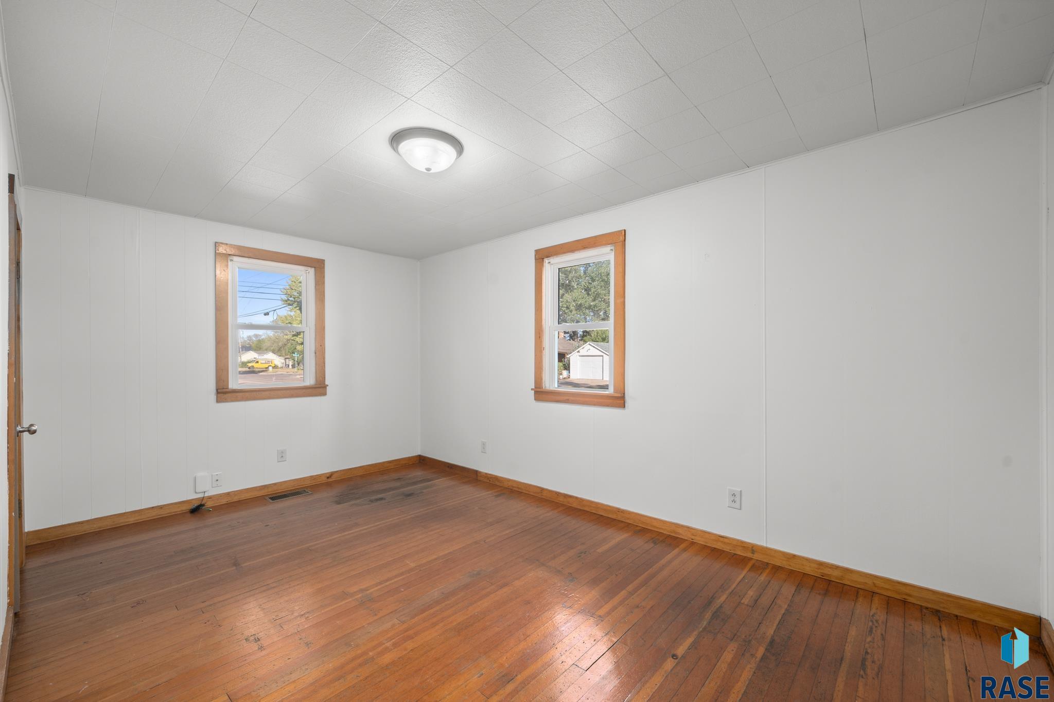 Sioux Falls, South Dakota 57104, United States, 3 Bedrooms Bedrooms, ,1 BathroomBathrooms,Residential,Active,226726