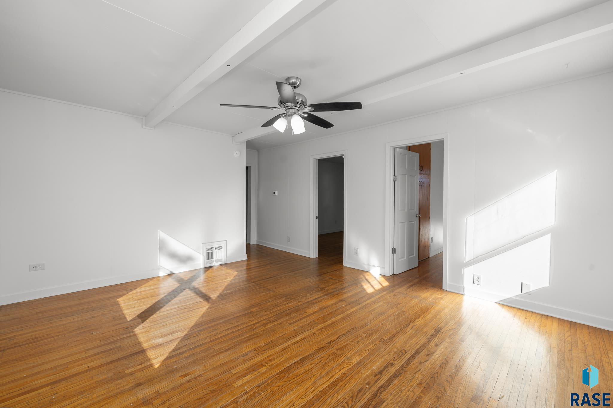 Sioux Falls, South Dakota 57104, United States, 3 Bedrooms Bedrooms, ,1 BathroomBathrooms,Residential,Active,226726