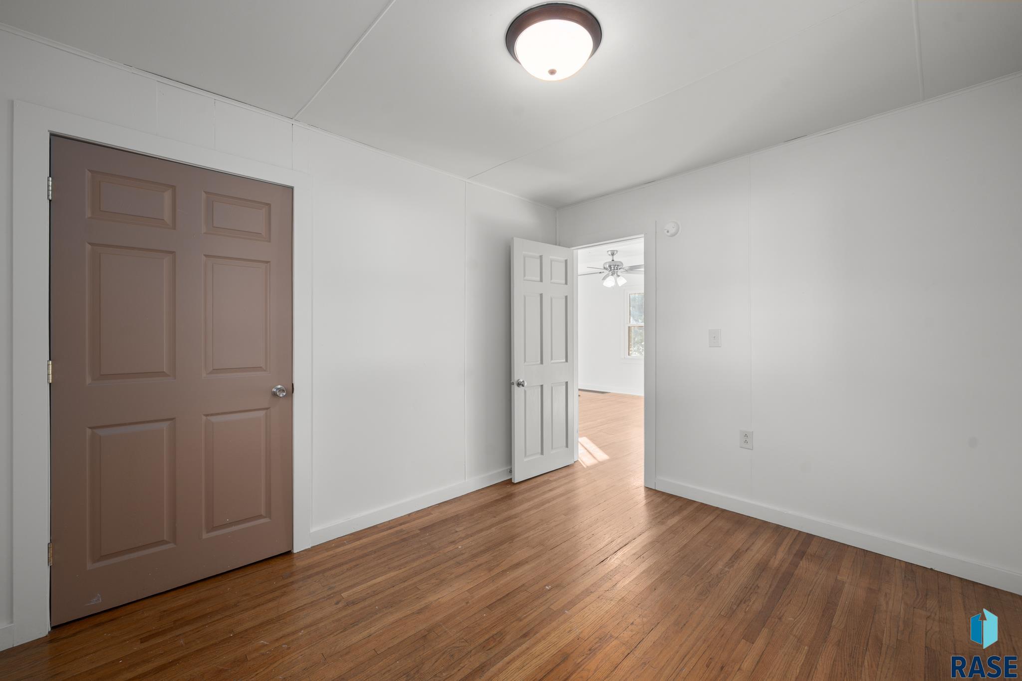 Sioux Falls, South Dakota 57104, United States, 3 Bedrooms Bedrooms, ,1 BathroomBathrooms,Residential,Active,226726