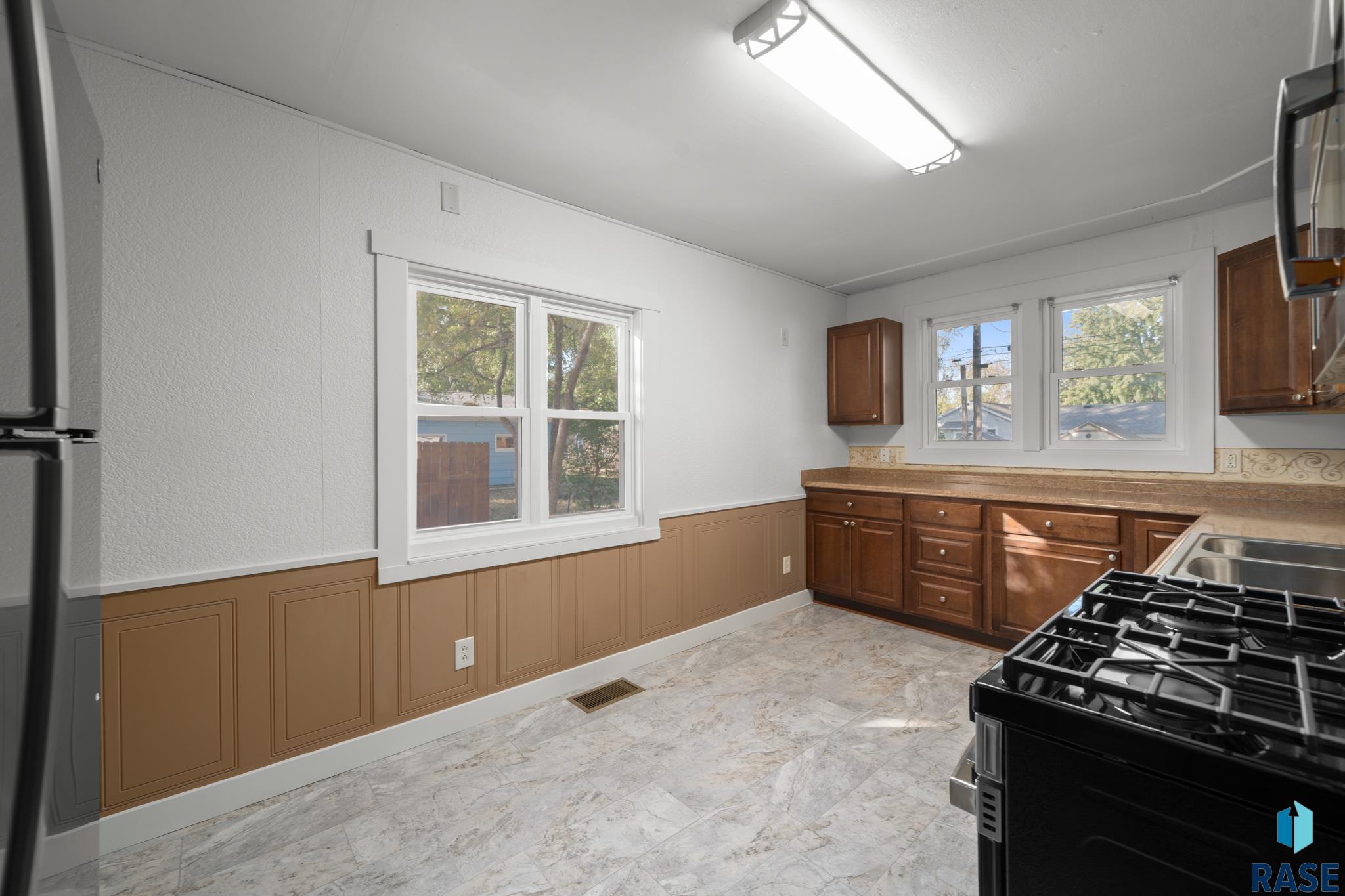 Sioux Falls, South Dakota 57104, United States, 3 Bedrooms Bedrooms, ,1 BathroomBathrooms,Residential,Active,226726