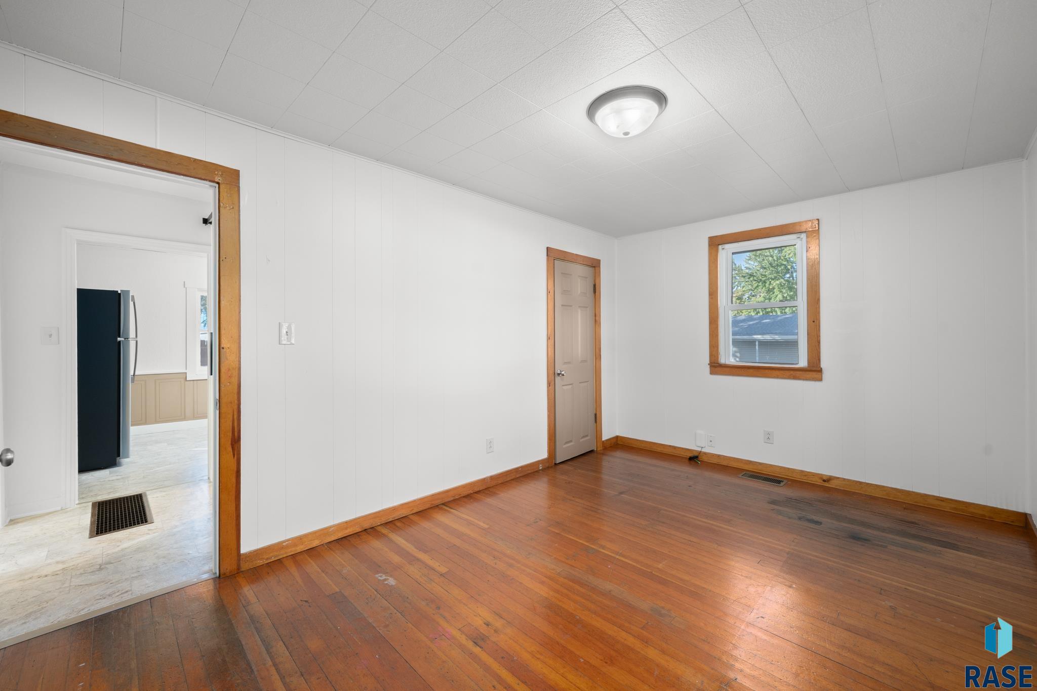 Sioux Falls, South Dakota 57104, United States, 3 Bedrooms Bedrooms, ,1 BathroomBathrooms,Residential,Active,226726