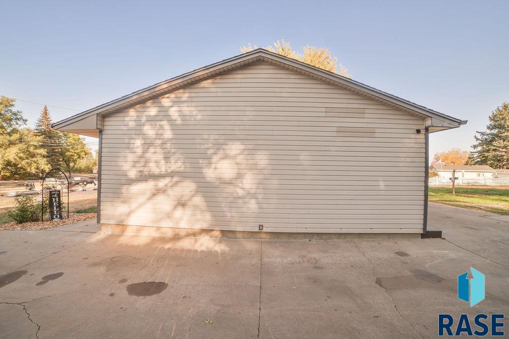 2417 E 6th St Street, Sioux Falls, South Dakota image 33