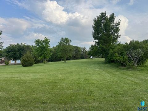 Vacant Land For Sale - Cottonwood Cove<br/> Madison, SD 57042