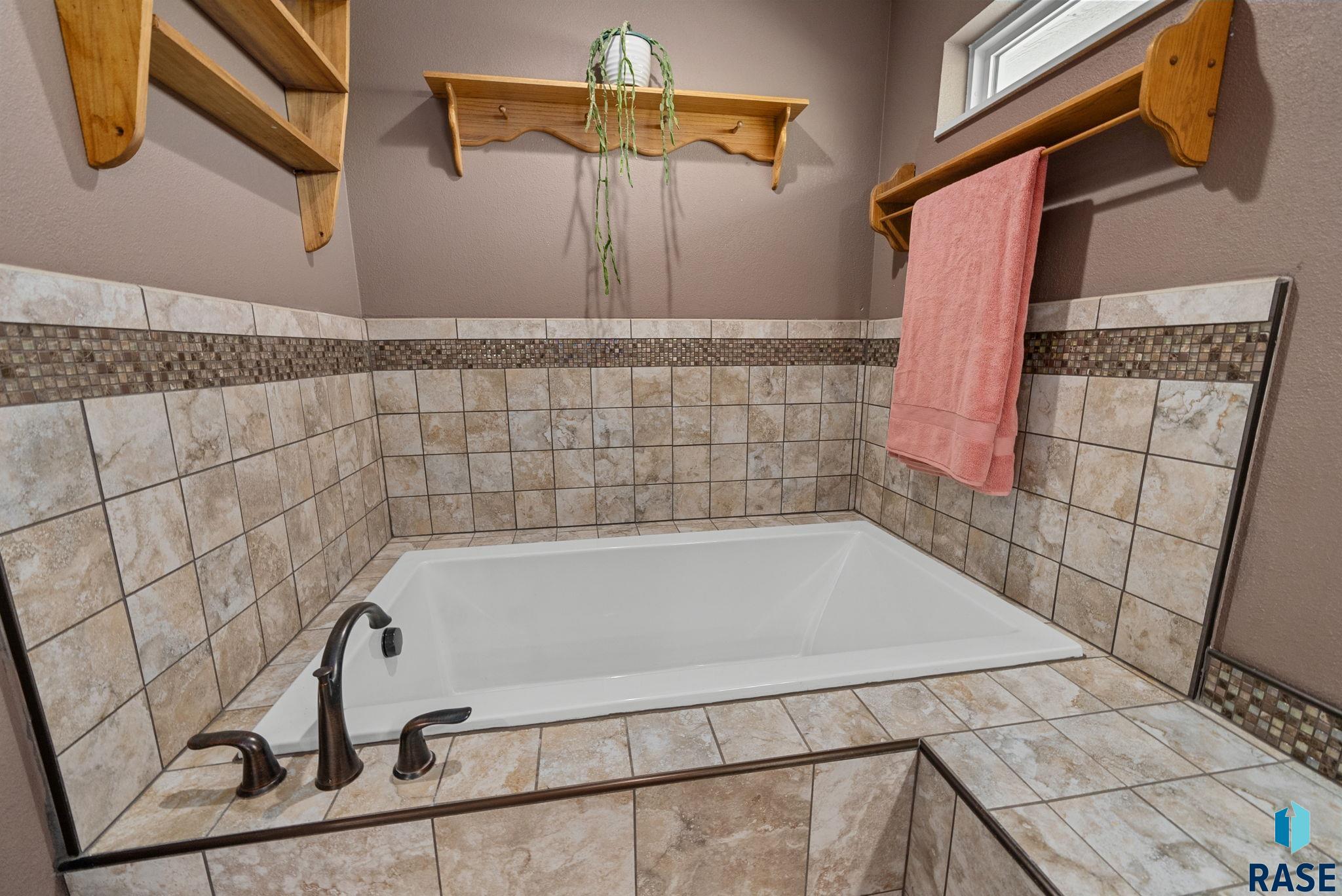 7000 S Hughes Ave Avenue, Sioux Falls, New Jersey image 34