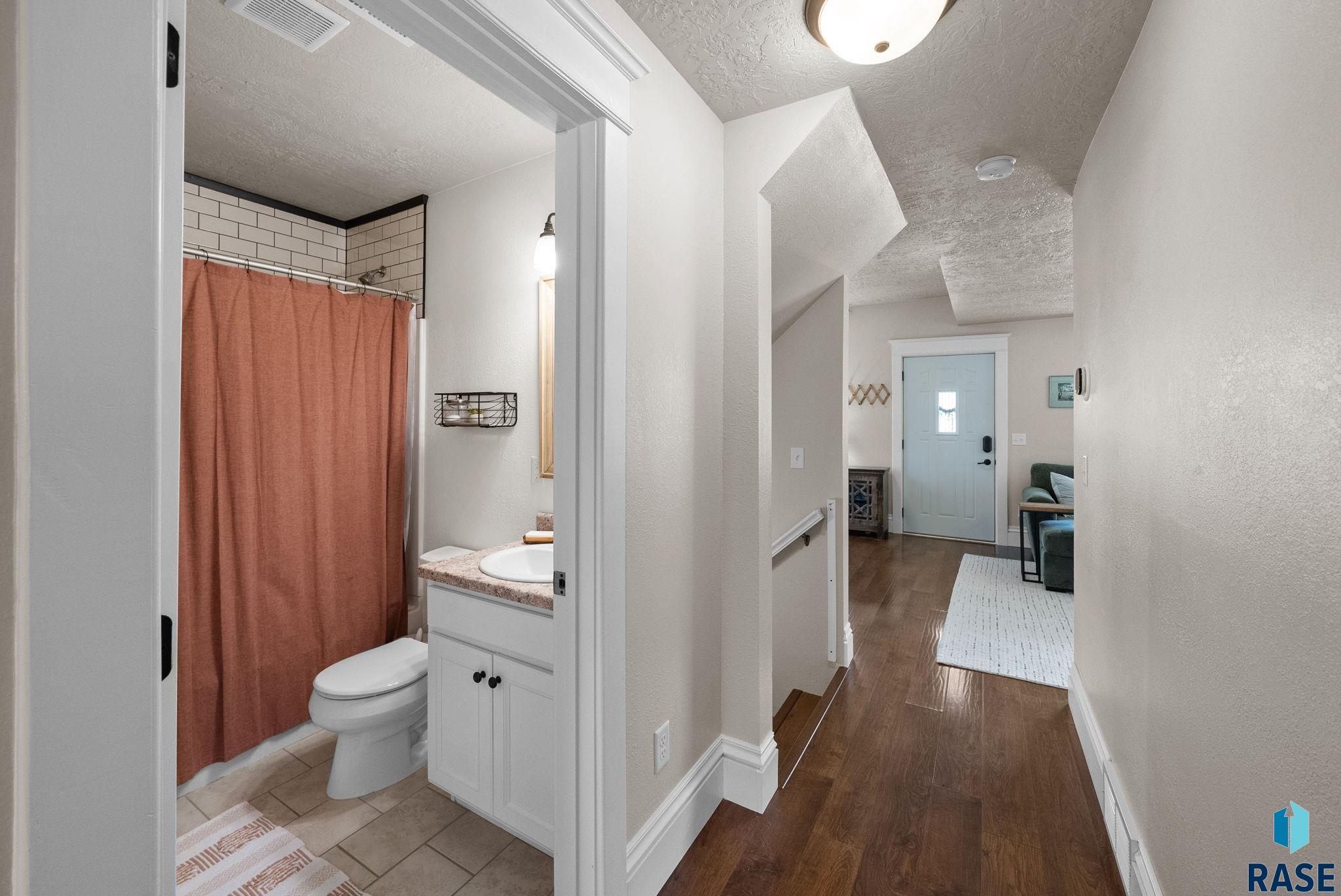 1021 S 1st Ave Avenue, Sioux Falls, New Jersey image 8
