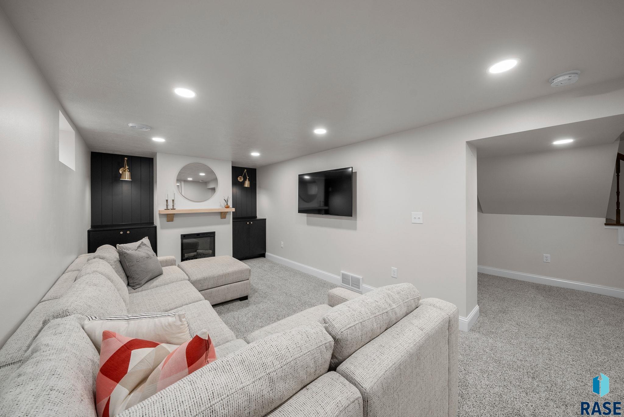 1021 S 1st Ave Avenue, Sioux Falls, New Jersey image 19