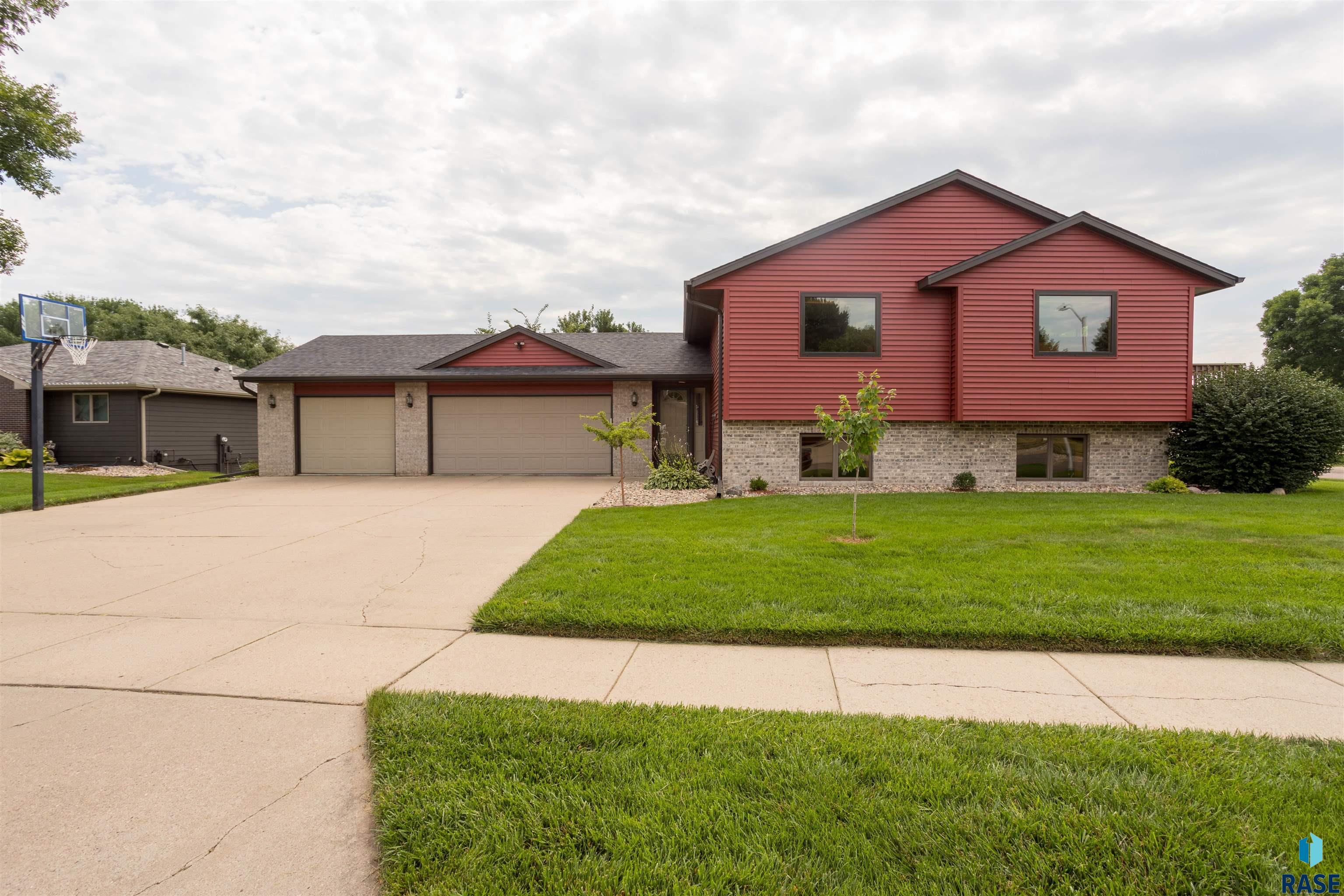 1412 S Snowberry Trl Trail, Sioux Falls, South Dakota image 1