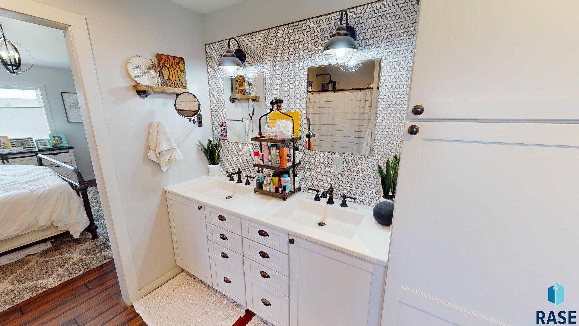 105 W Cottonwood St Street, Arlington, New Jersey image 30