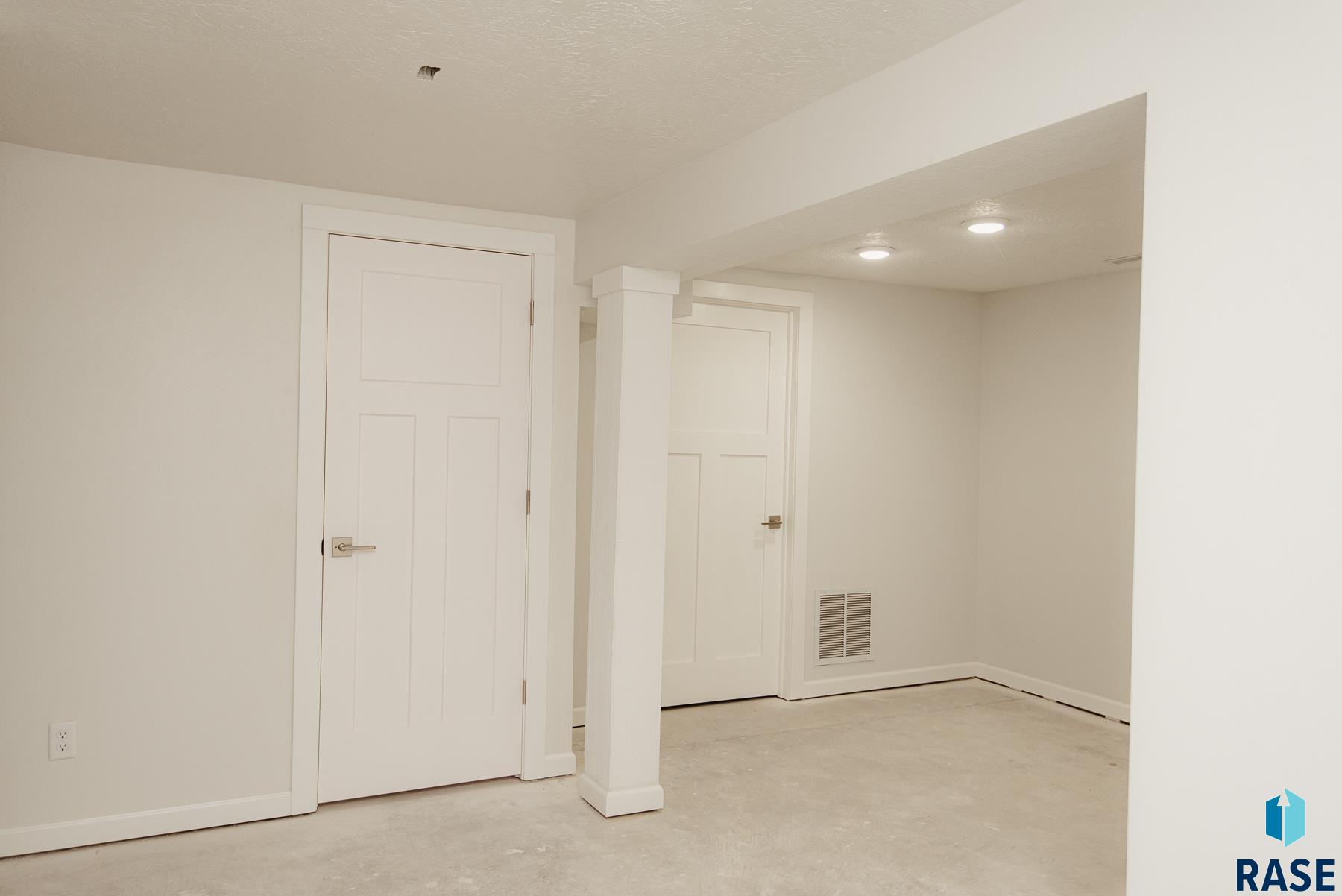 1309 S Spring Ave Avenue, Sioux Falls, New Jersey image 29