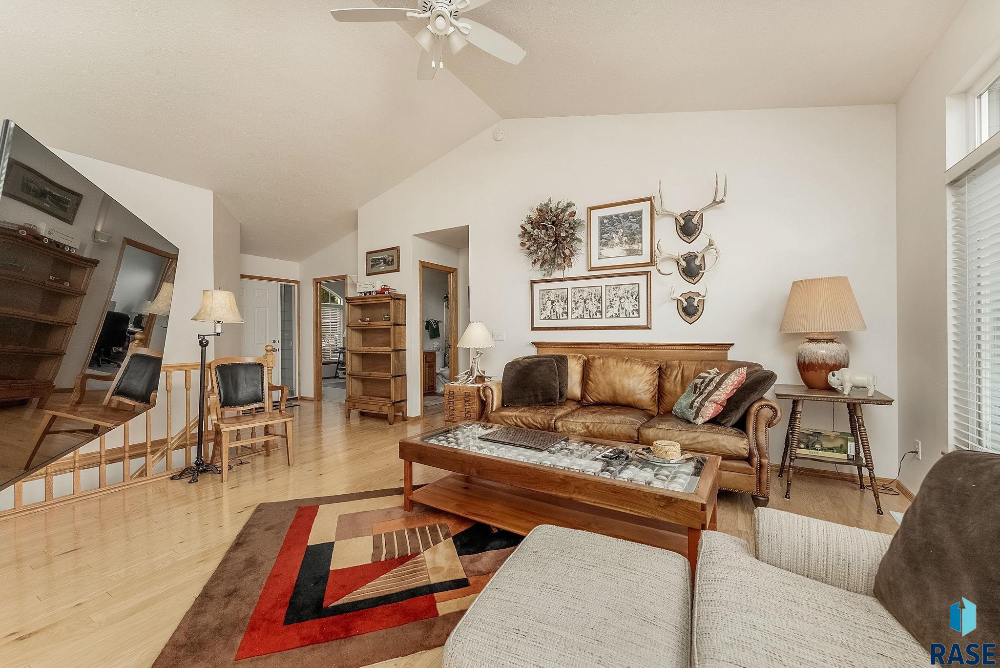 4710 S Key Ave Avenue, Sioux Falls, New Jersey image 4