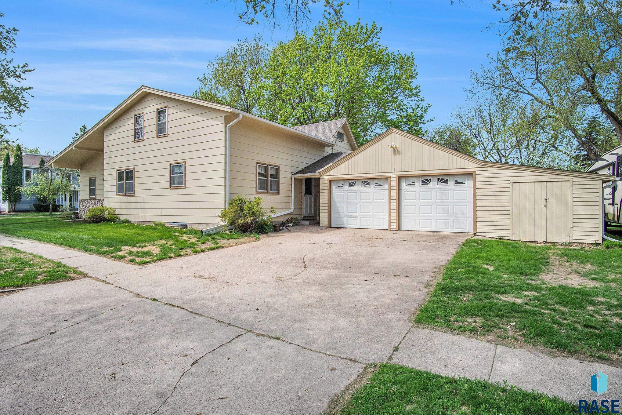 901 Clark Ave Avenue, Dell Rapids, New Jersey image 2