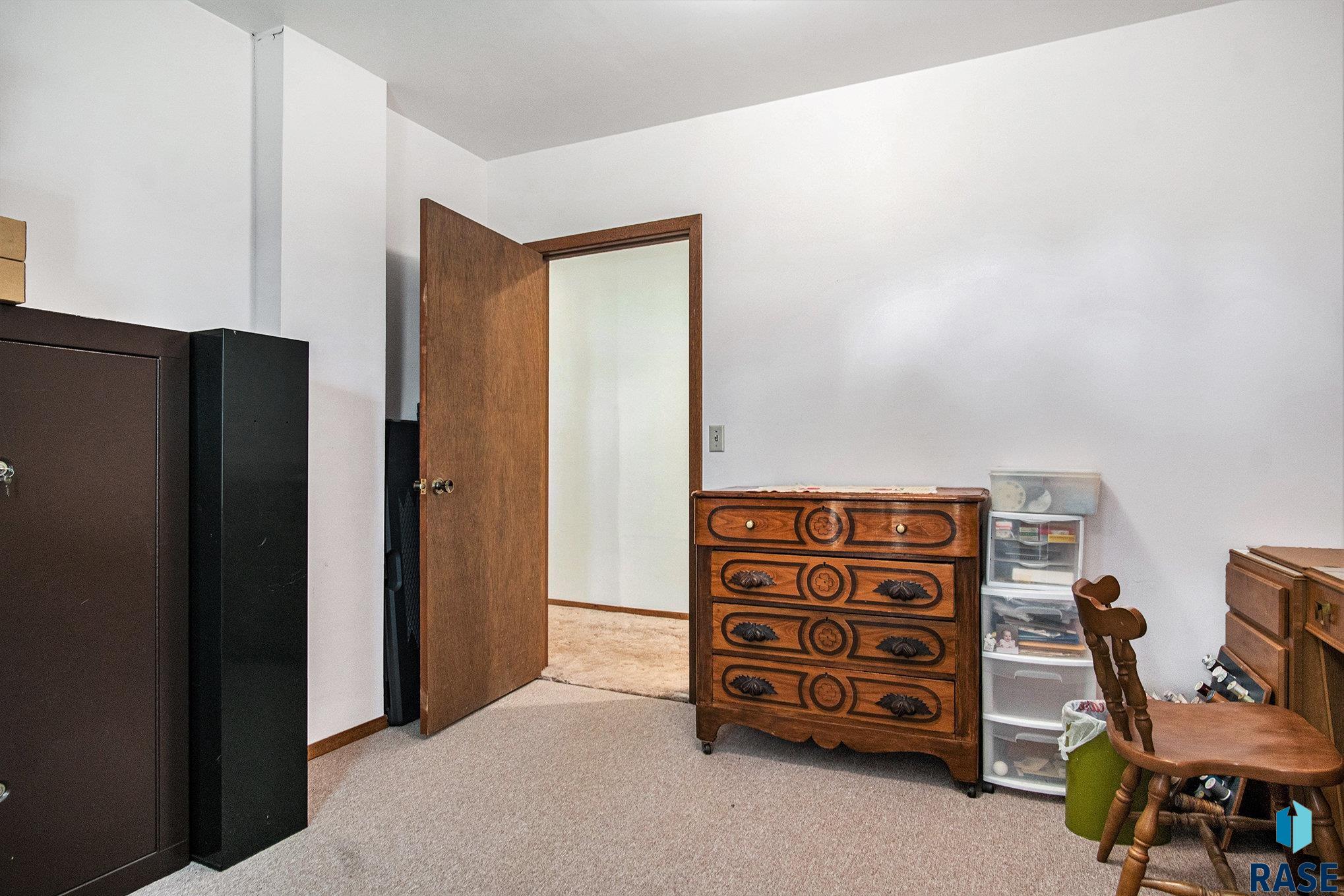 901 Clark Ave Avenue, Dell Rapids, New Jersey image 21