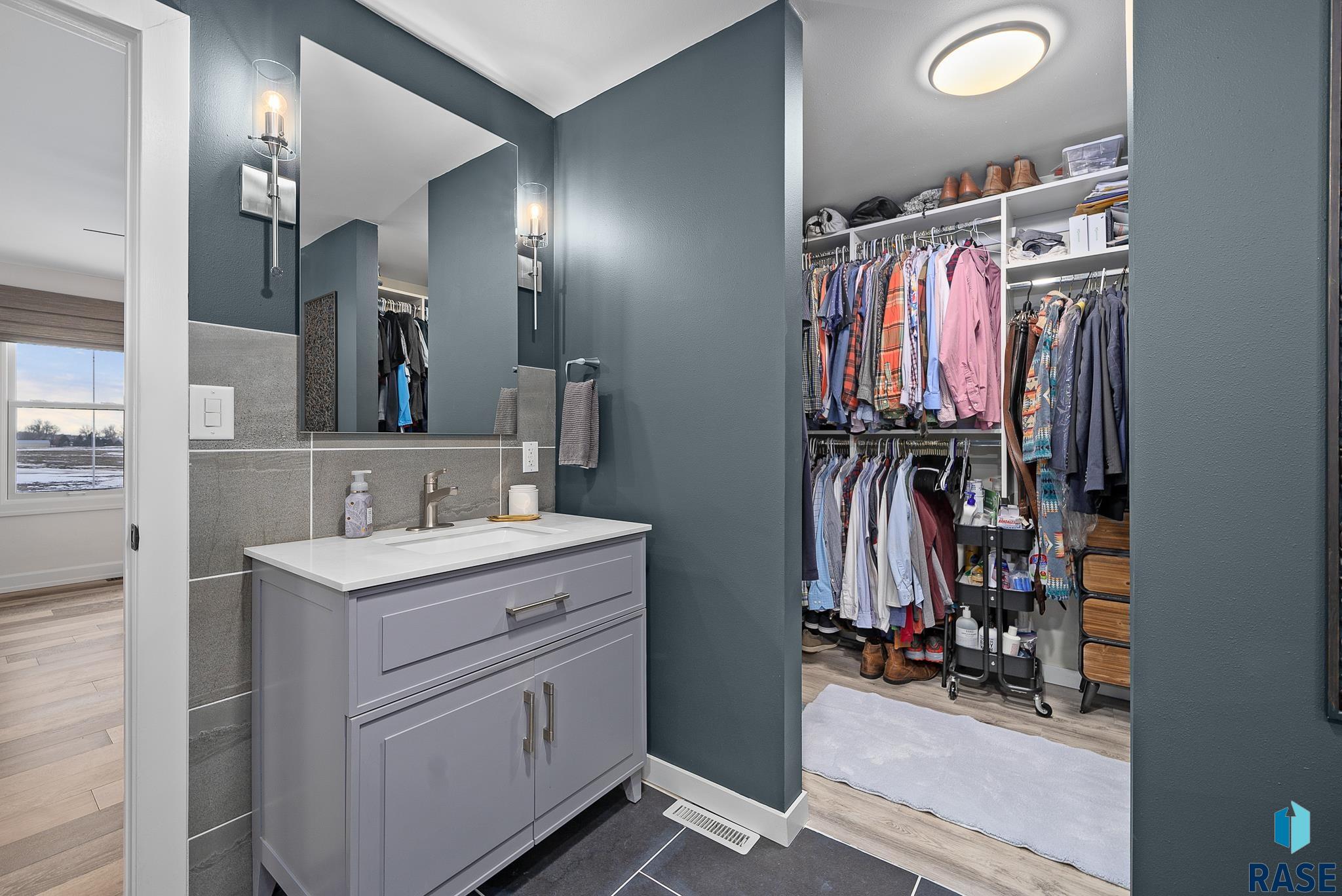 Renner, South Dakota 57030, United States, 4 Bedrooms Bedrooms, ,2 BathroomsBathrooms,Residential,Active,116953