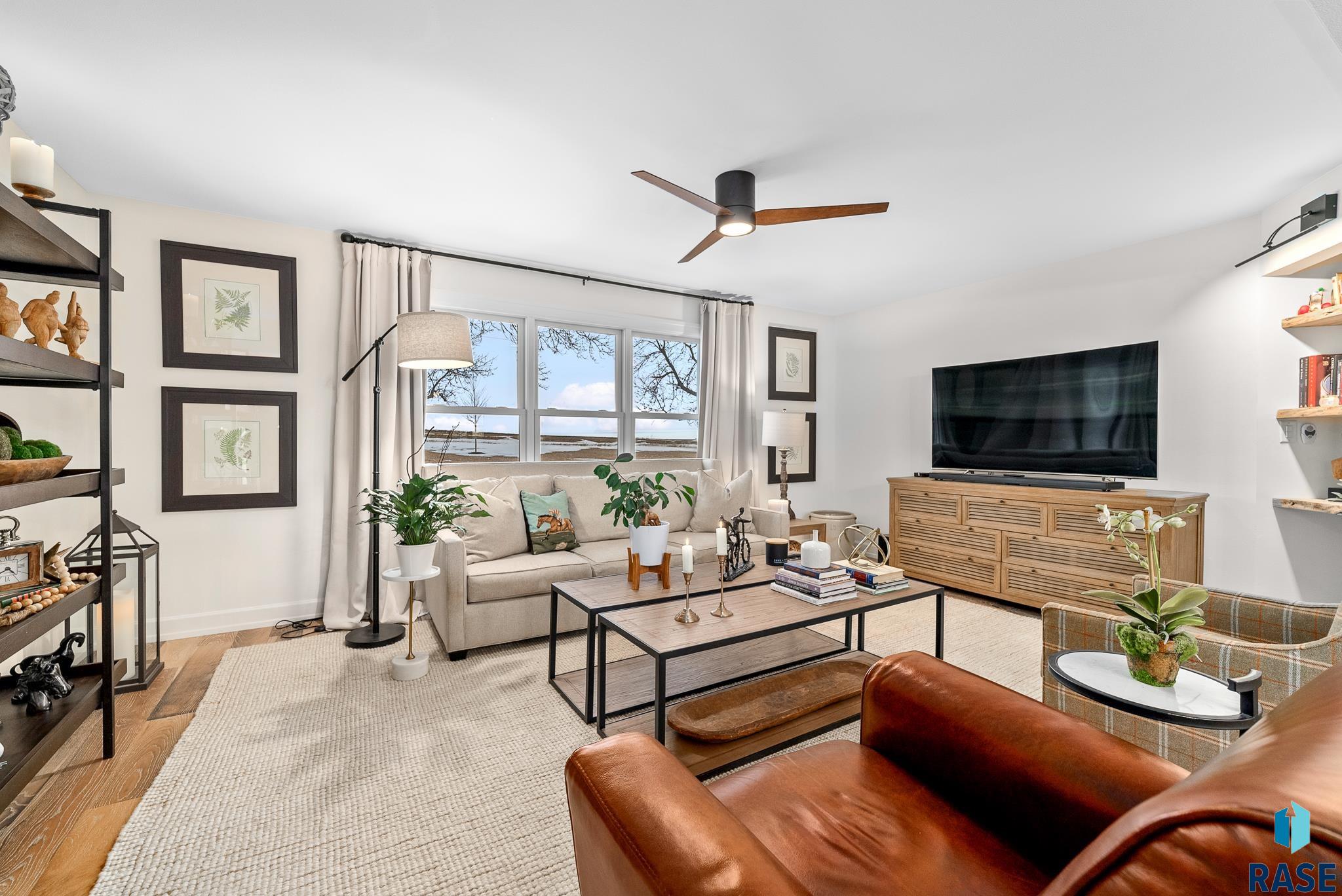 Renner, South Dakota 57030, United States, 4 Bedrooms Bedrooms, ,2 BathroomsBathrooms,Residential,Active,116953