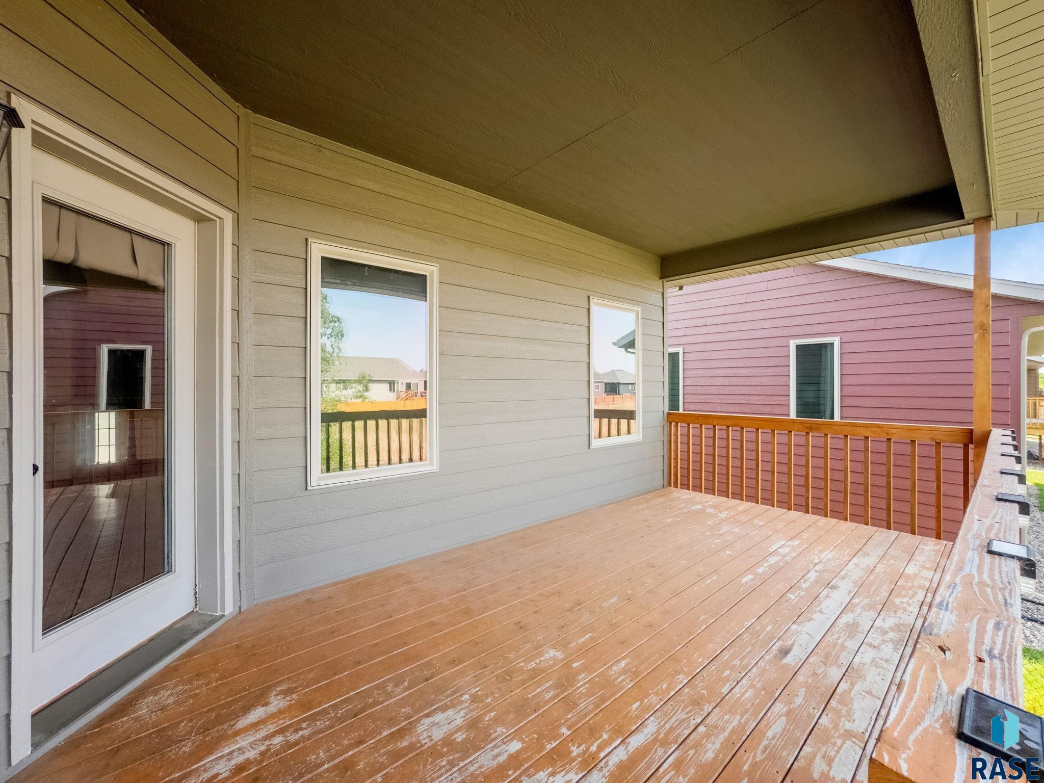 Sioux Falls, South Dakota 57106, United States, 4 Bedrooms Bedrooms, ,3 BathroomsBathrooms,Residential,Active,143730