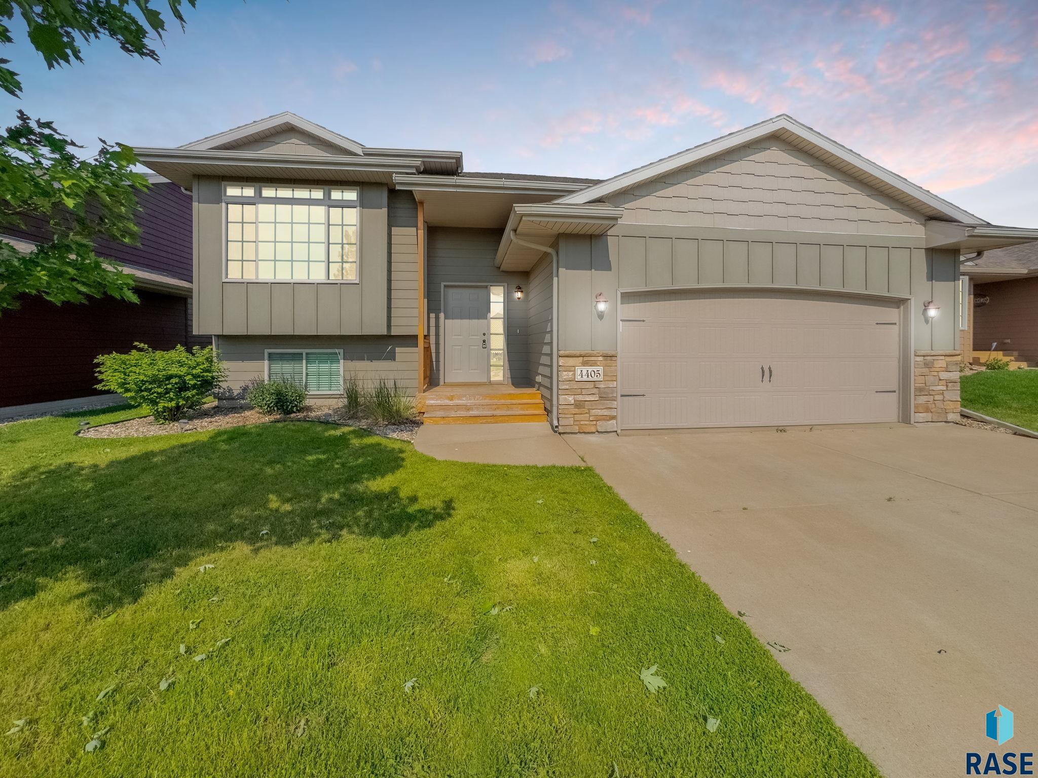 Sioux Falls, South Dakota 57106, United States, 4 Bedrooms Bedrooms, ,3 BathroomsBathrooms,Residential,Active,143730