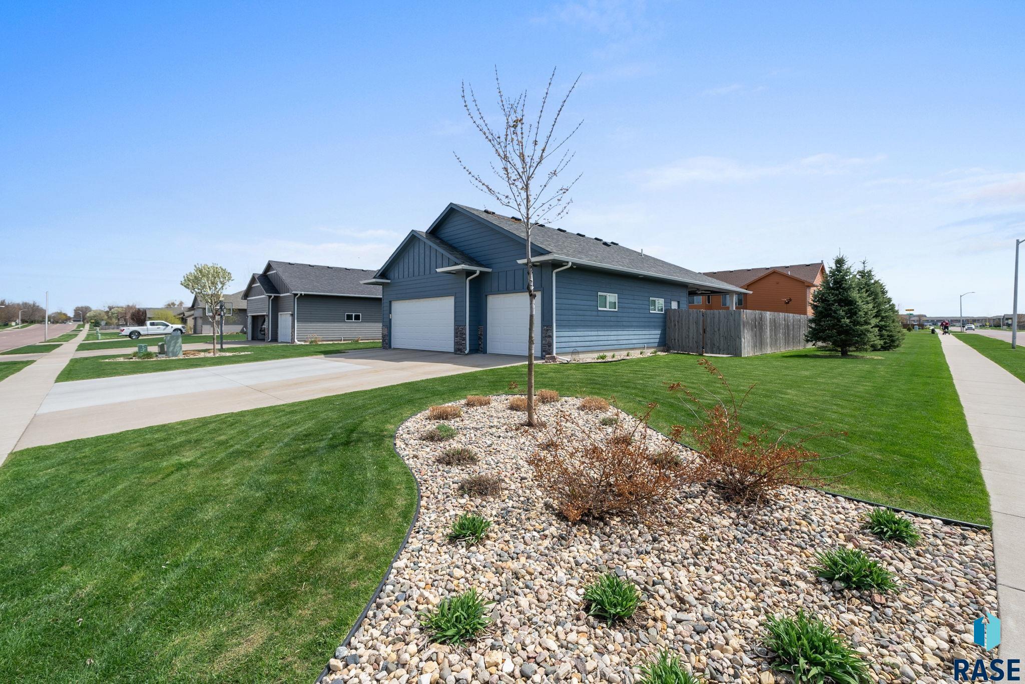 4205 W 77th St Street, Sioux Falls, South Dakota image 48