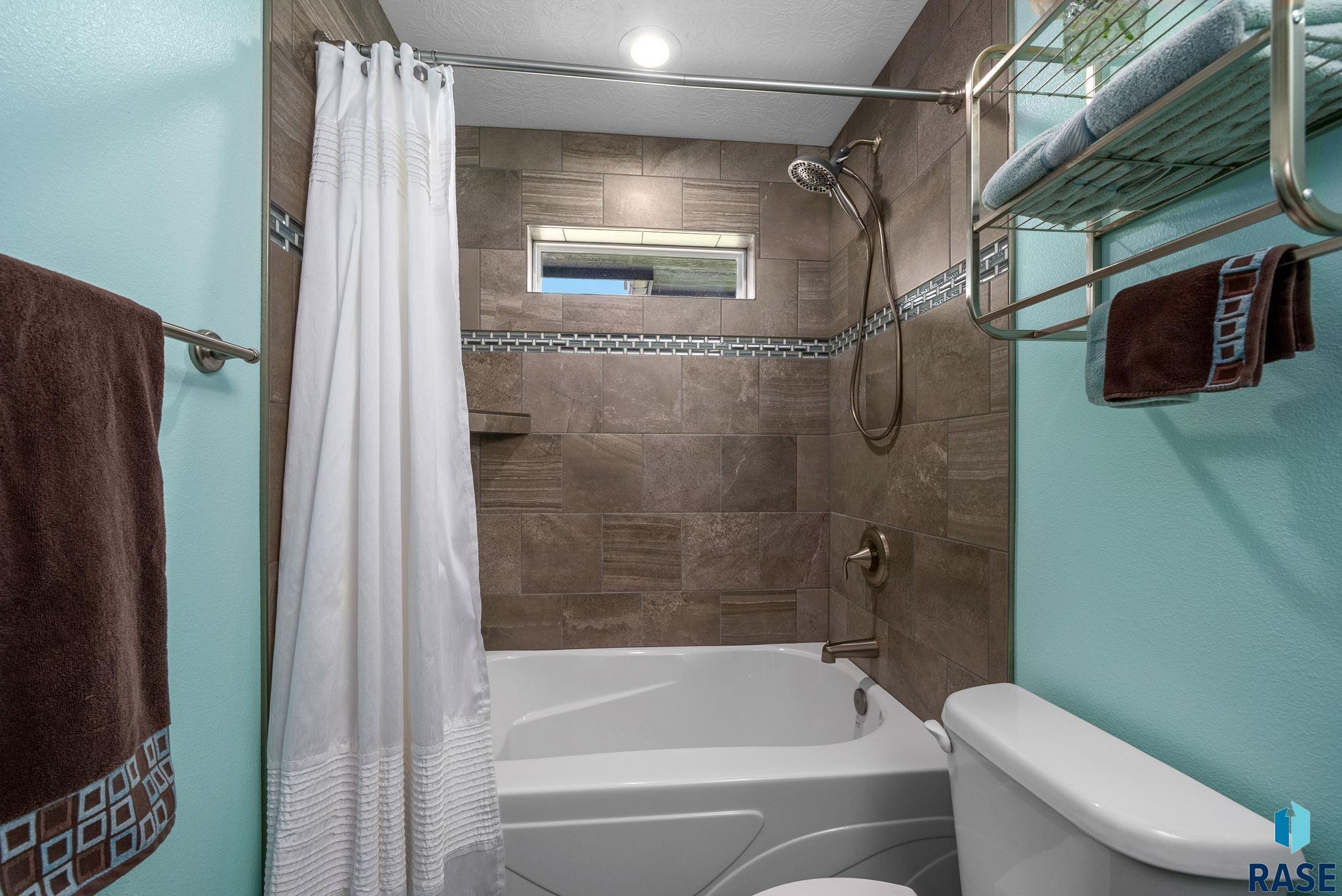 4205 W 77th St Street, Sioux Falls, South Dakota image 31