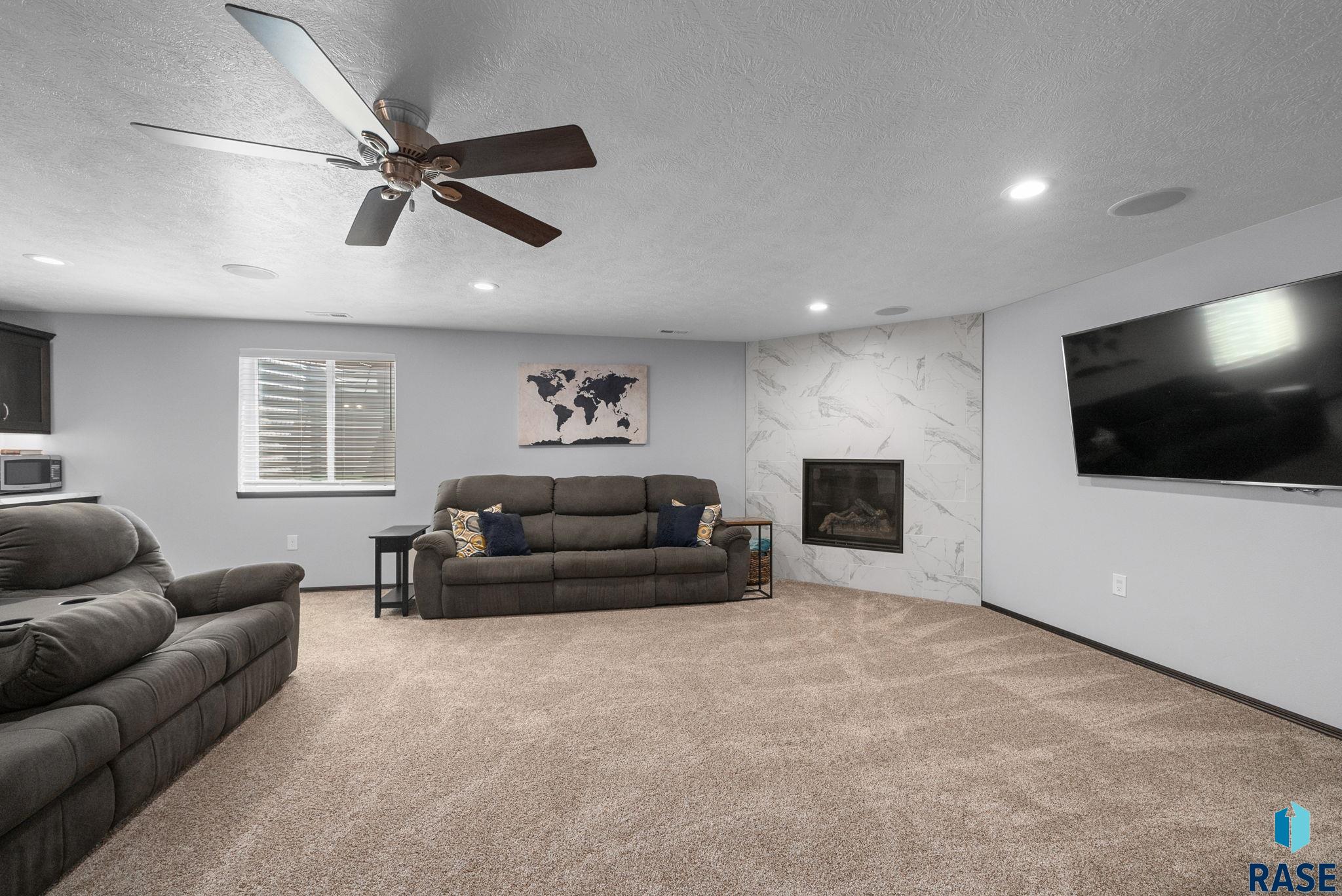4205 W 77th St Street, Sioux Falls, South Dakota image 35