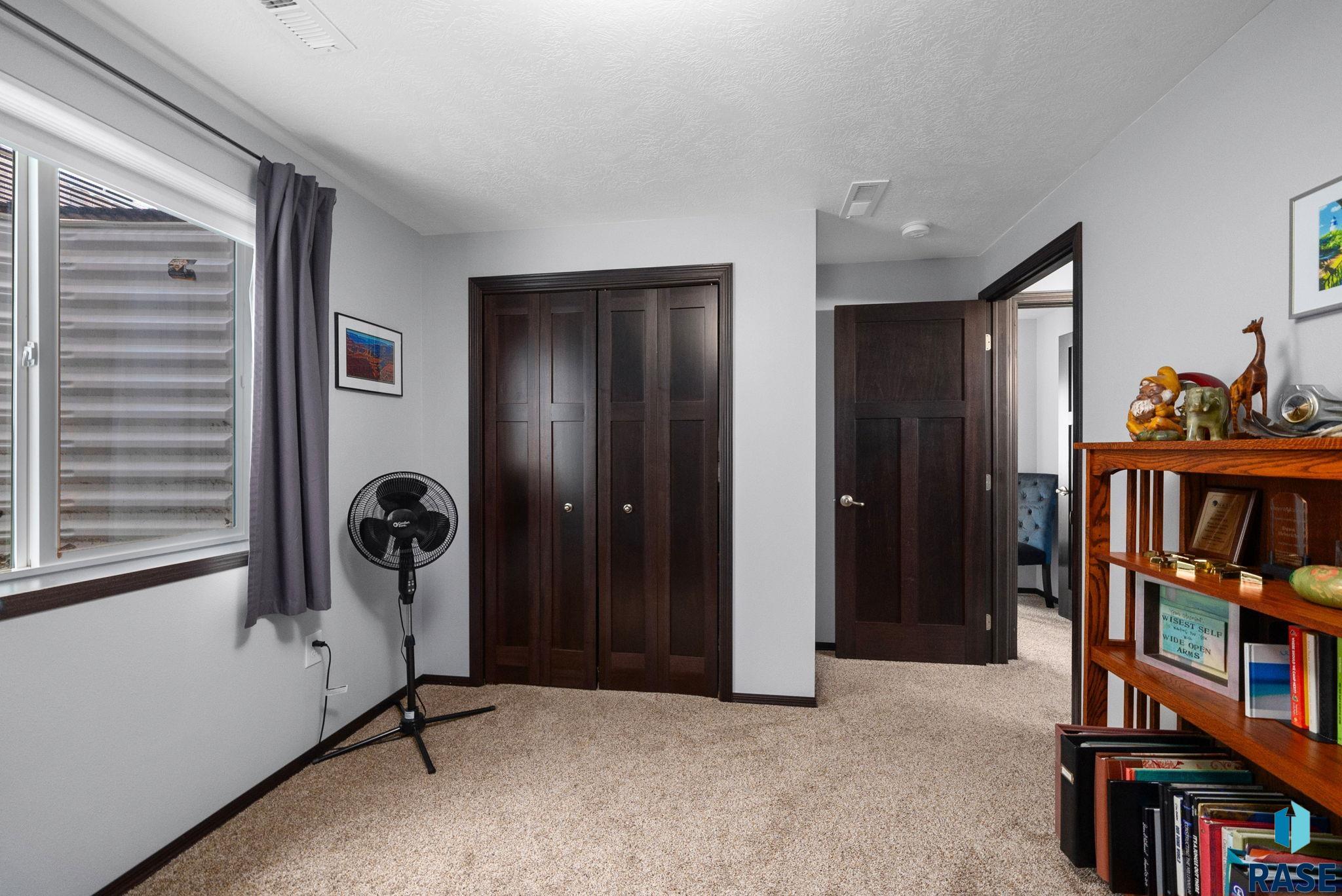 4205 W 77th St Street, Sioux Falls, South Dakota image 42