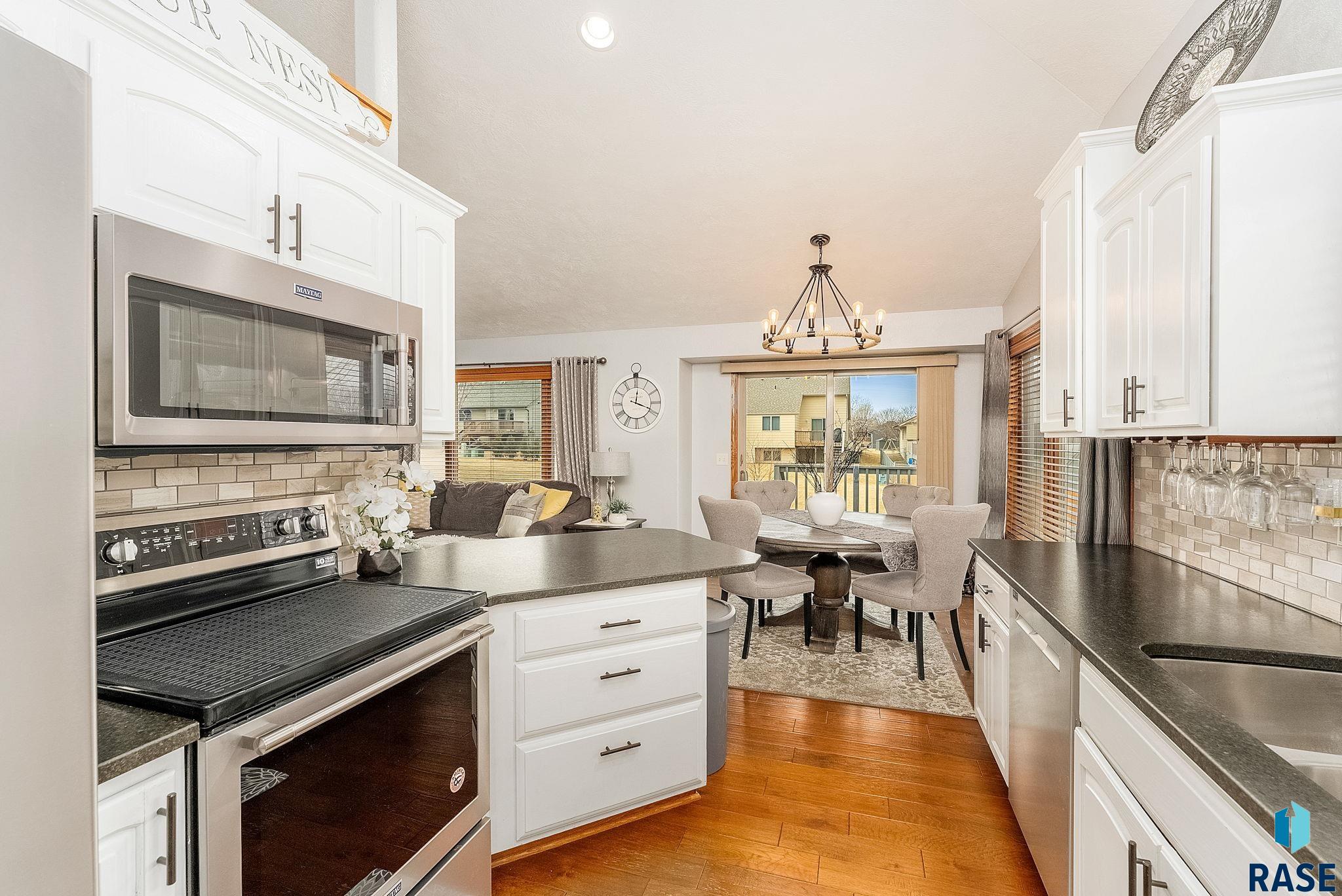 429 N 9th Ave Avenue, Brandon, South Dakota image 4