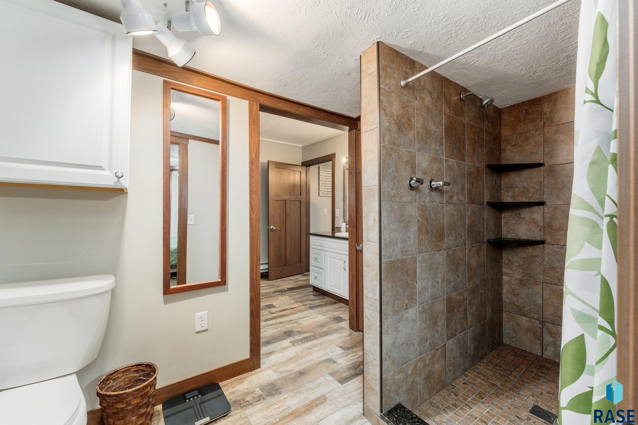 Chester, South Dakota 57016, United States, 3 Bedrooms Bedrooms, ,2 BathroomsBathrooms,Residential,Active,114756