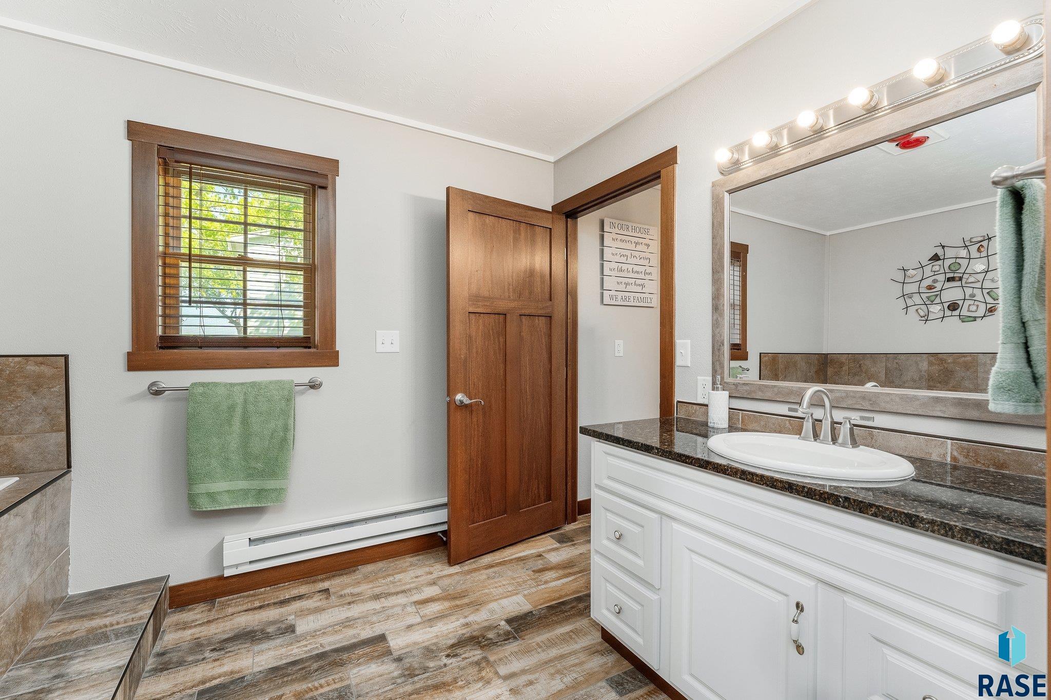 Chester, South Dakota 57016, United States, 3 Bedrooms Bedrooms, ,2 BathroomsBathrooms,Residential,Active,114756