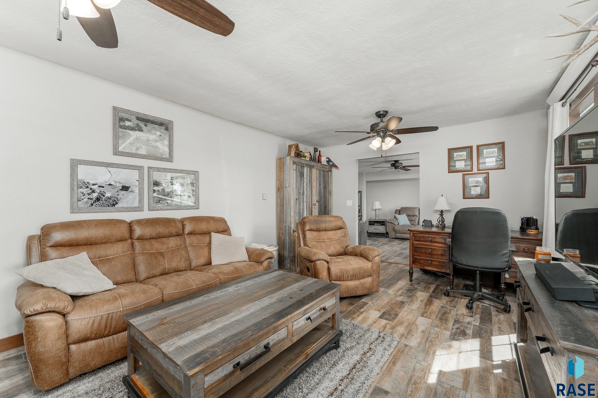 Chester, South Dakota 57016, United States, 3 Bedrooms Bedrooms, ,2 BathroomsBathrooms,Residential,Active,114756