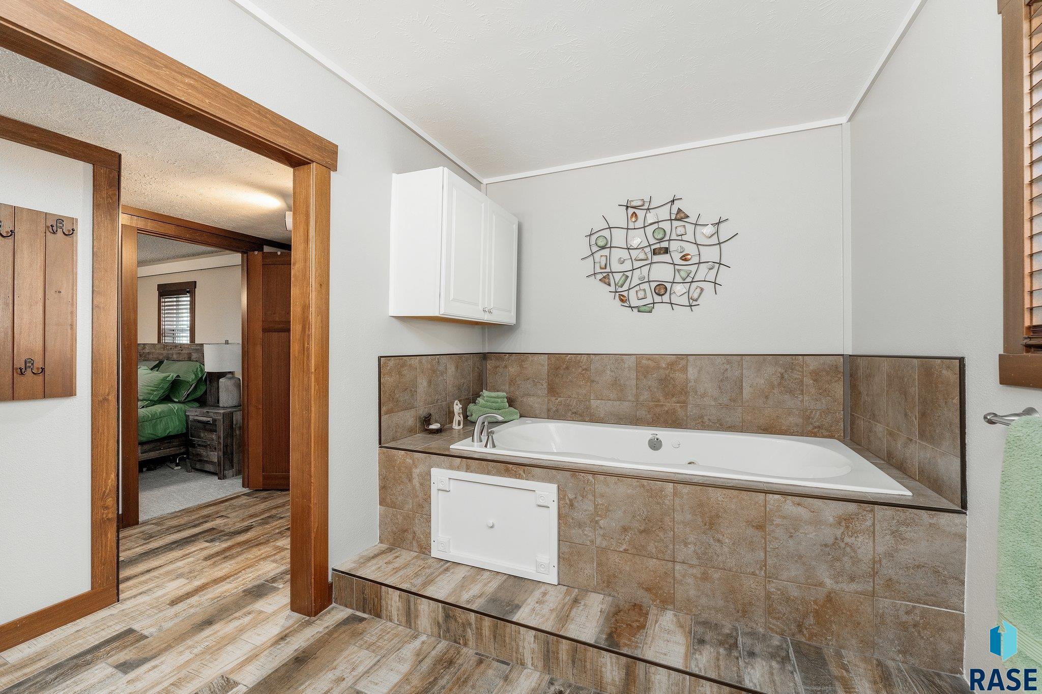 Chester, South Dakota 57016, United States, 3 Bedrooms Bedrooms, ,2 BathroomsBathrooms,Residential,Active,114756