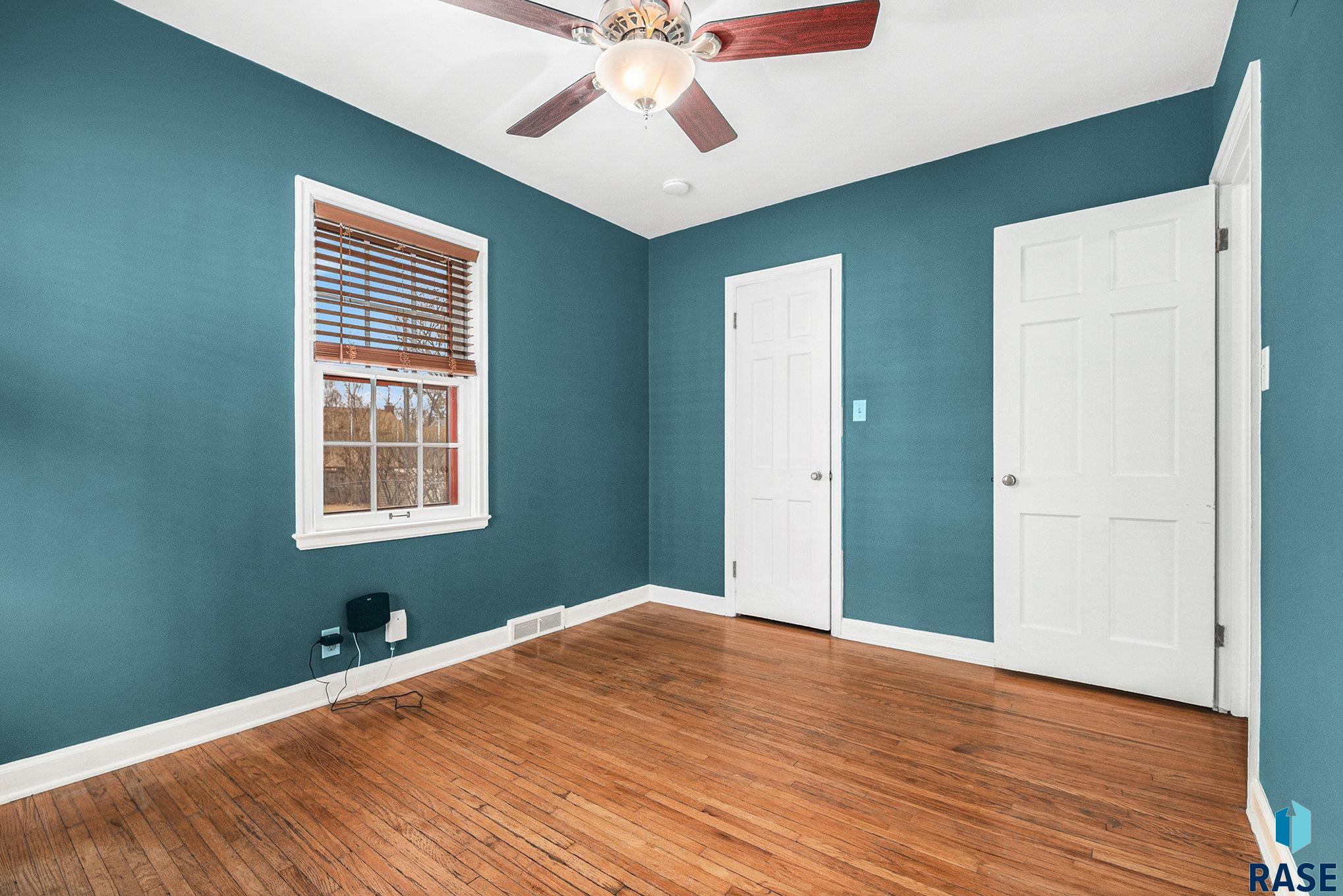 2202 S Center Ave Avenue, Sioux Falls, New Jersey image 8