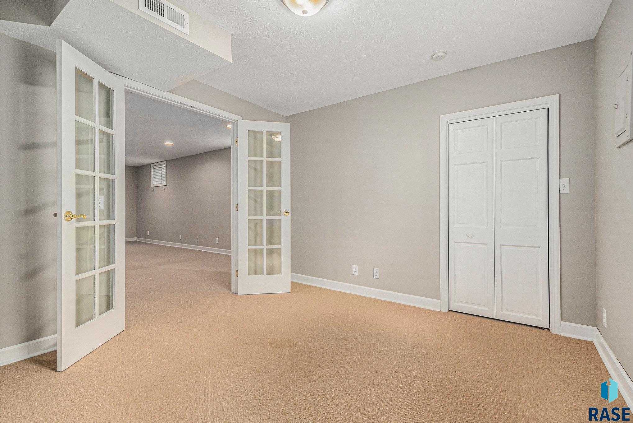 2202 S Center Ave Avenue, Sioux Falls, New Jersey image 11