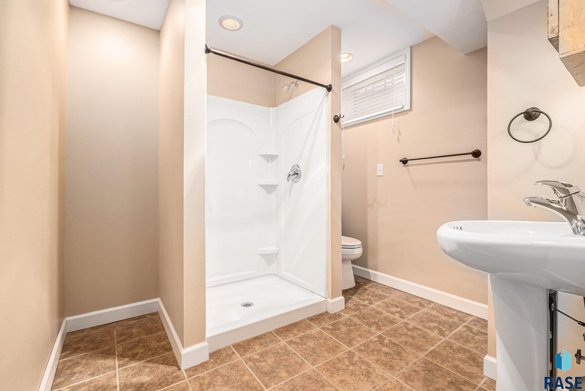 2202 S Center Ave Avenue, Sioux Falls, New Jersey image 12