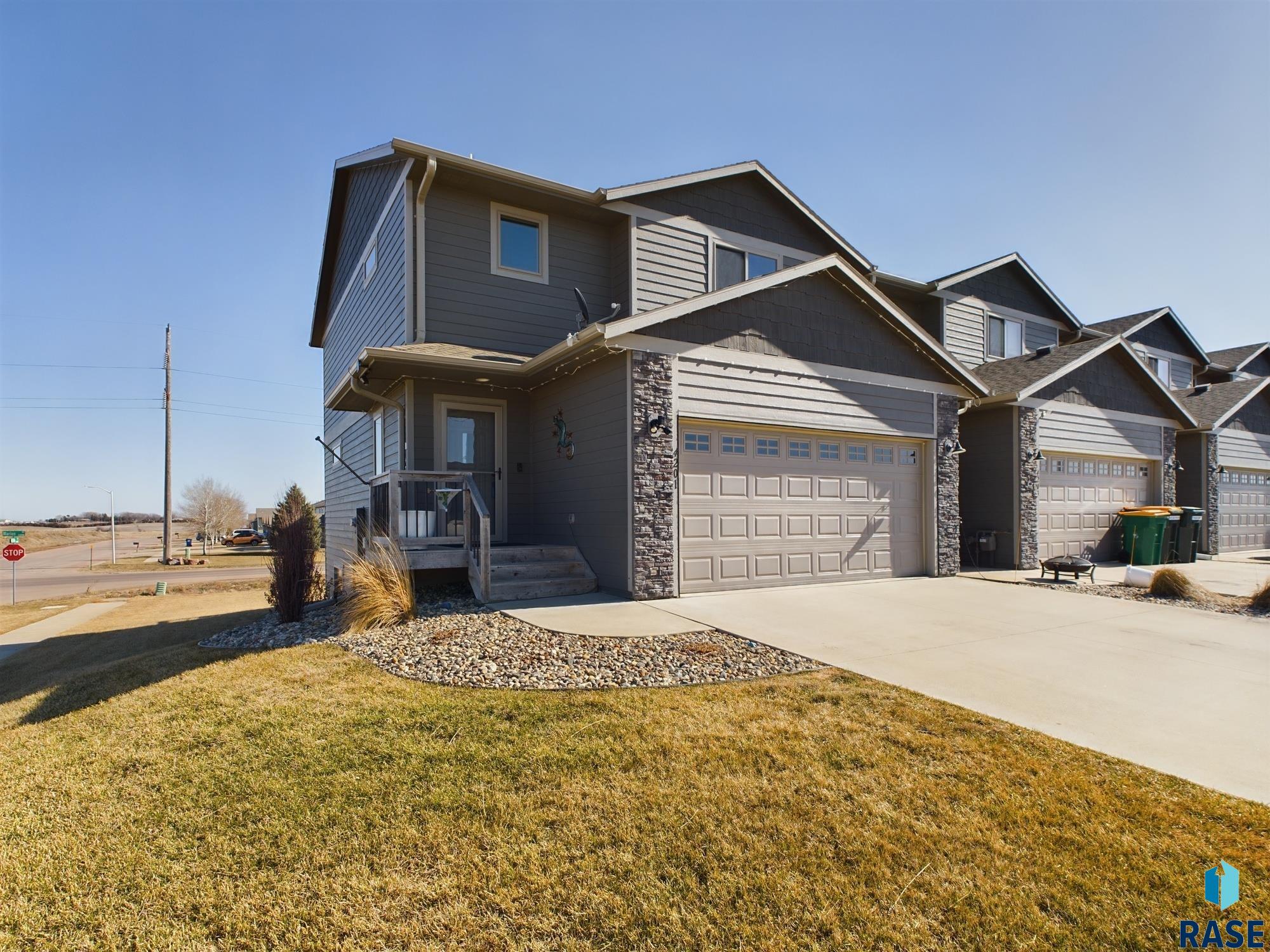 4201 N Knob Hill Ct Court, Sioux Falls, South Dakota image 1