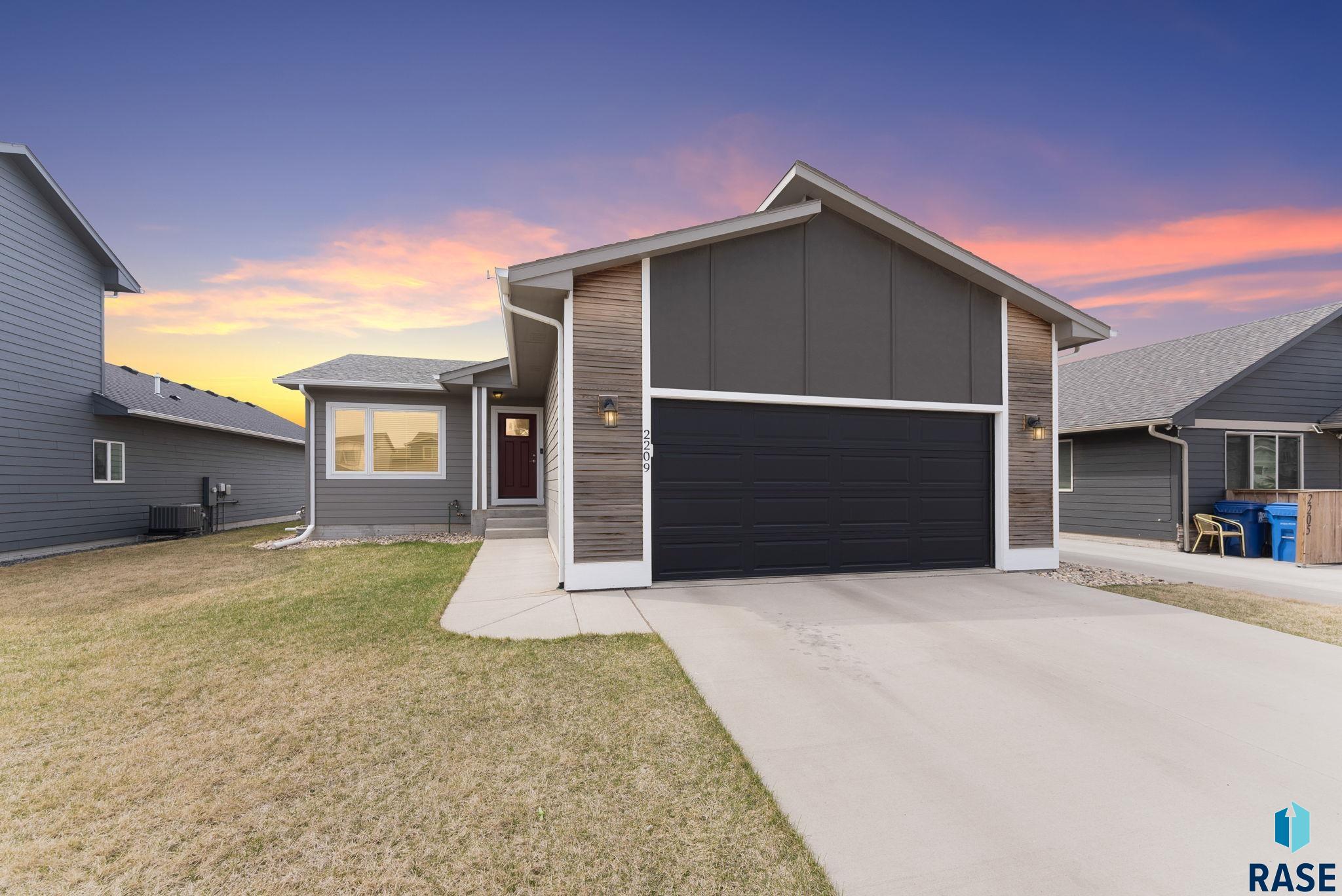 2209 S Ronsiek Ave Avenue, Sioux Falls, South Dakota image 1
