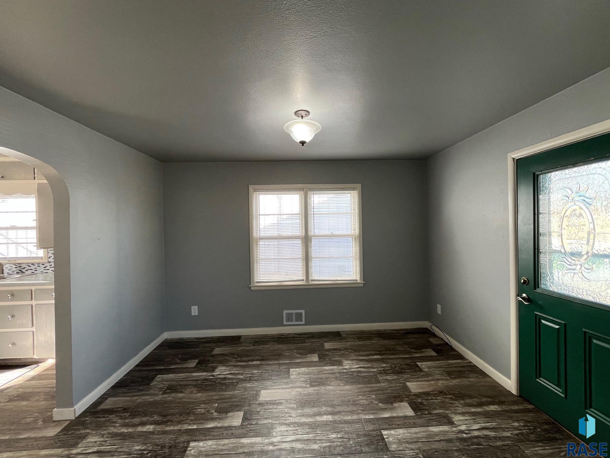 115 S Blair Ave Avenue, Canton, South Dakota image 6
