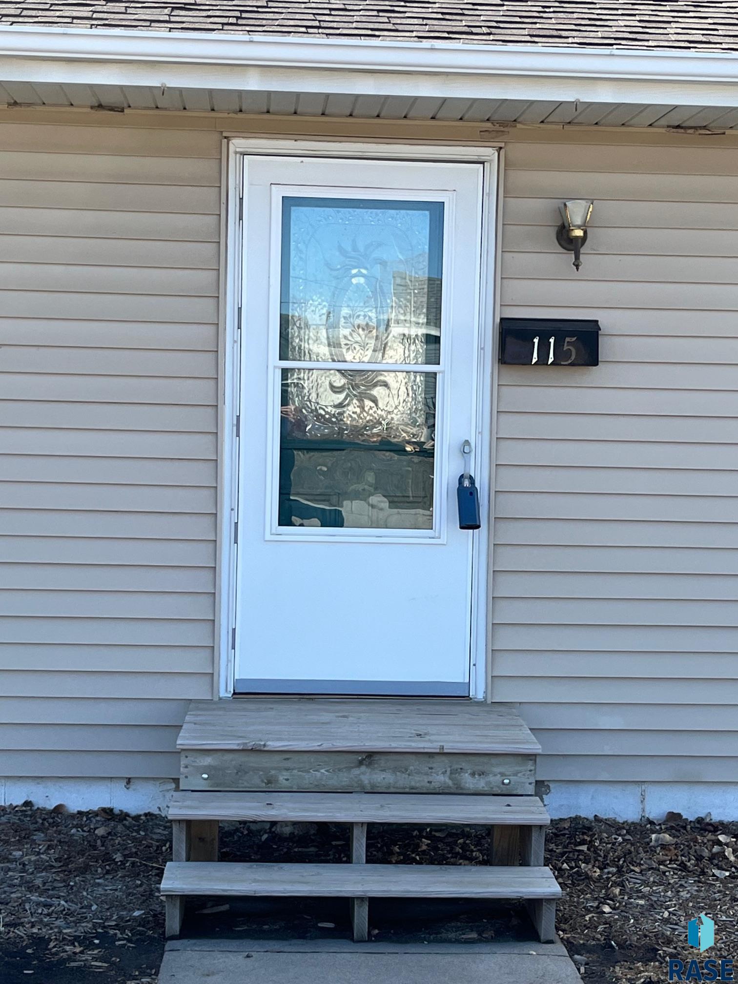 115 S Blair Ave Avenue, Canton, South Dakota image 5
