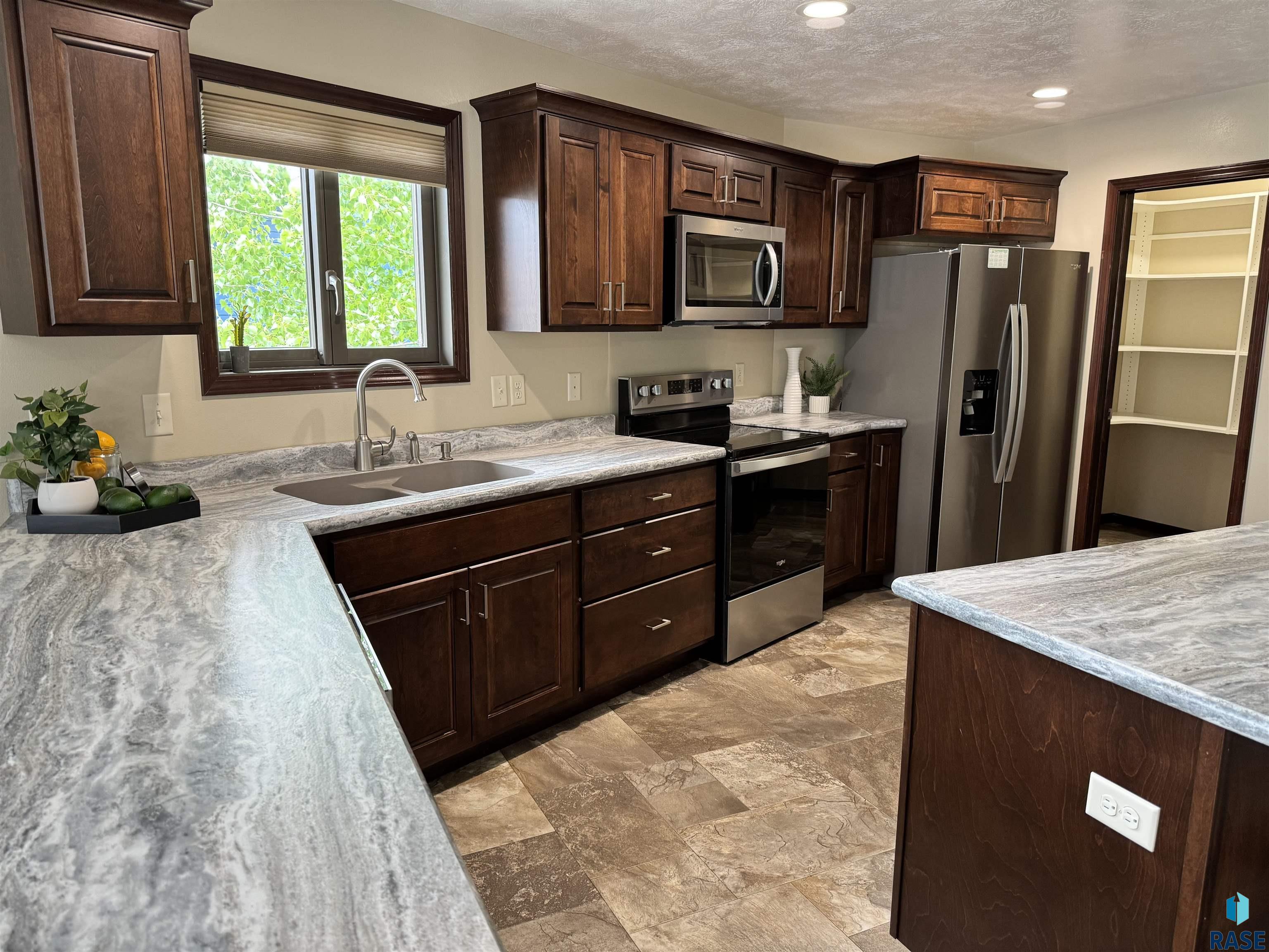 504 Cedar Dr Drive, Harrisburg, South Dakota image 17