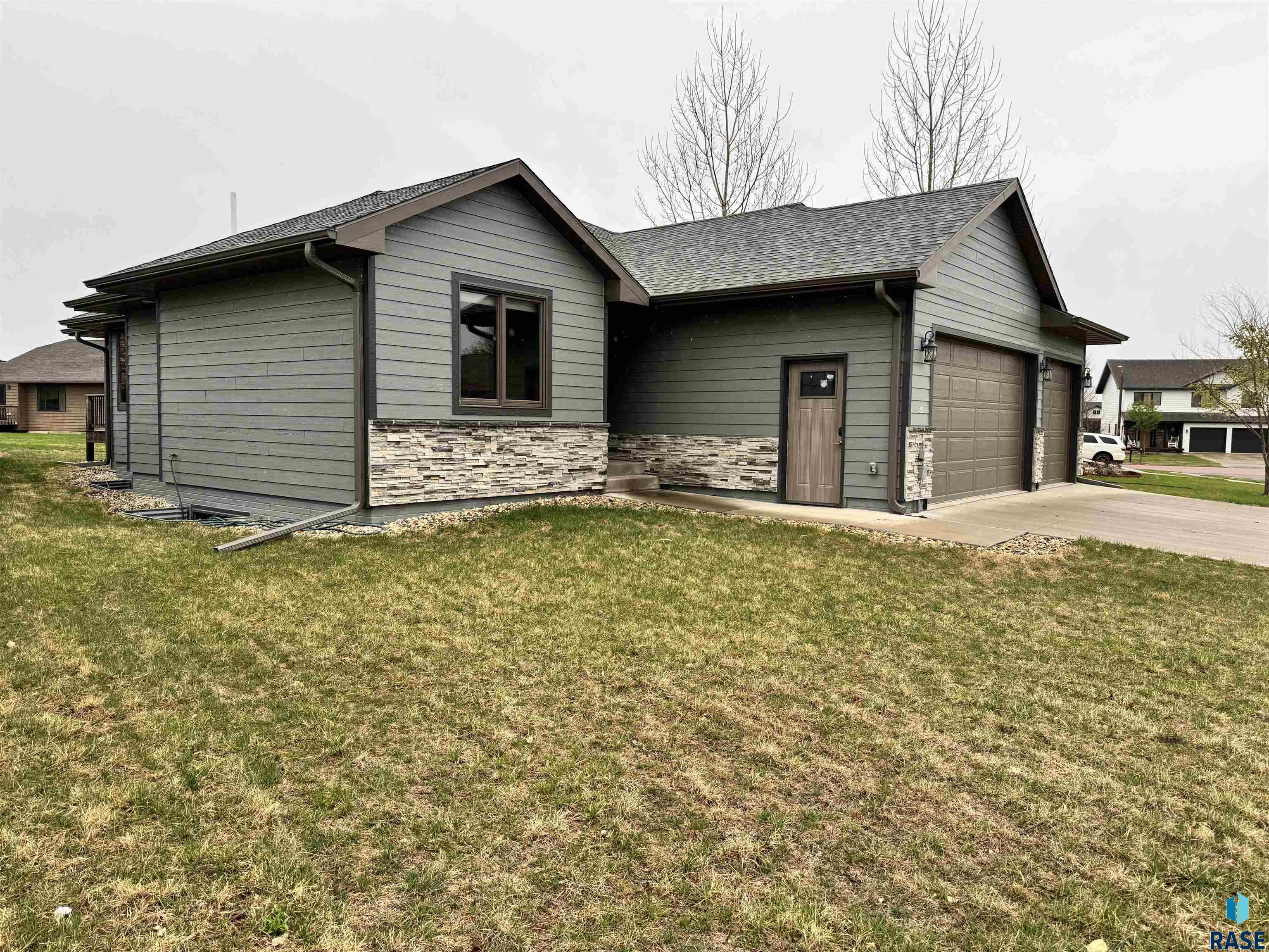 504 Cedar Dr Drive, Harrisburg, South Dakota image 4