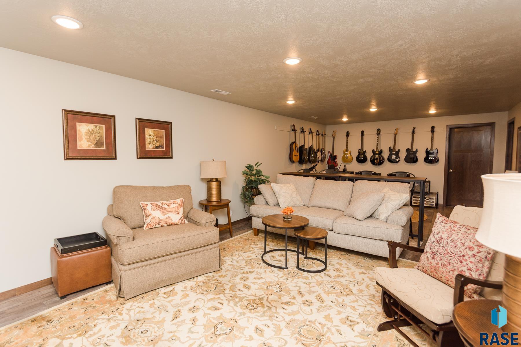 1102 N Brennan Ct Court, Sioux Falls, South Dakota image 33