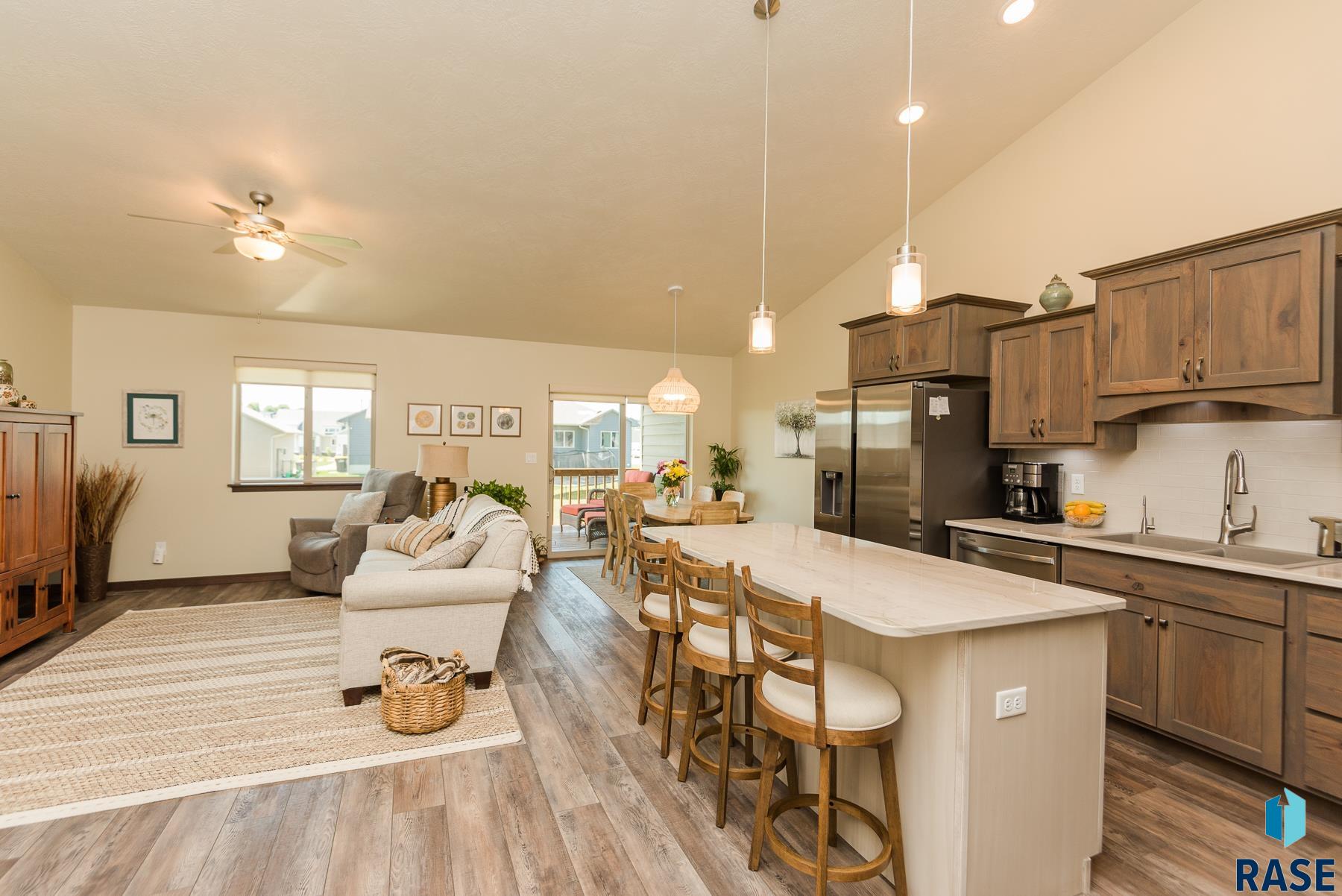 1102 N Brennan Ct Court, Sioux Falls, South Dakota image 6