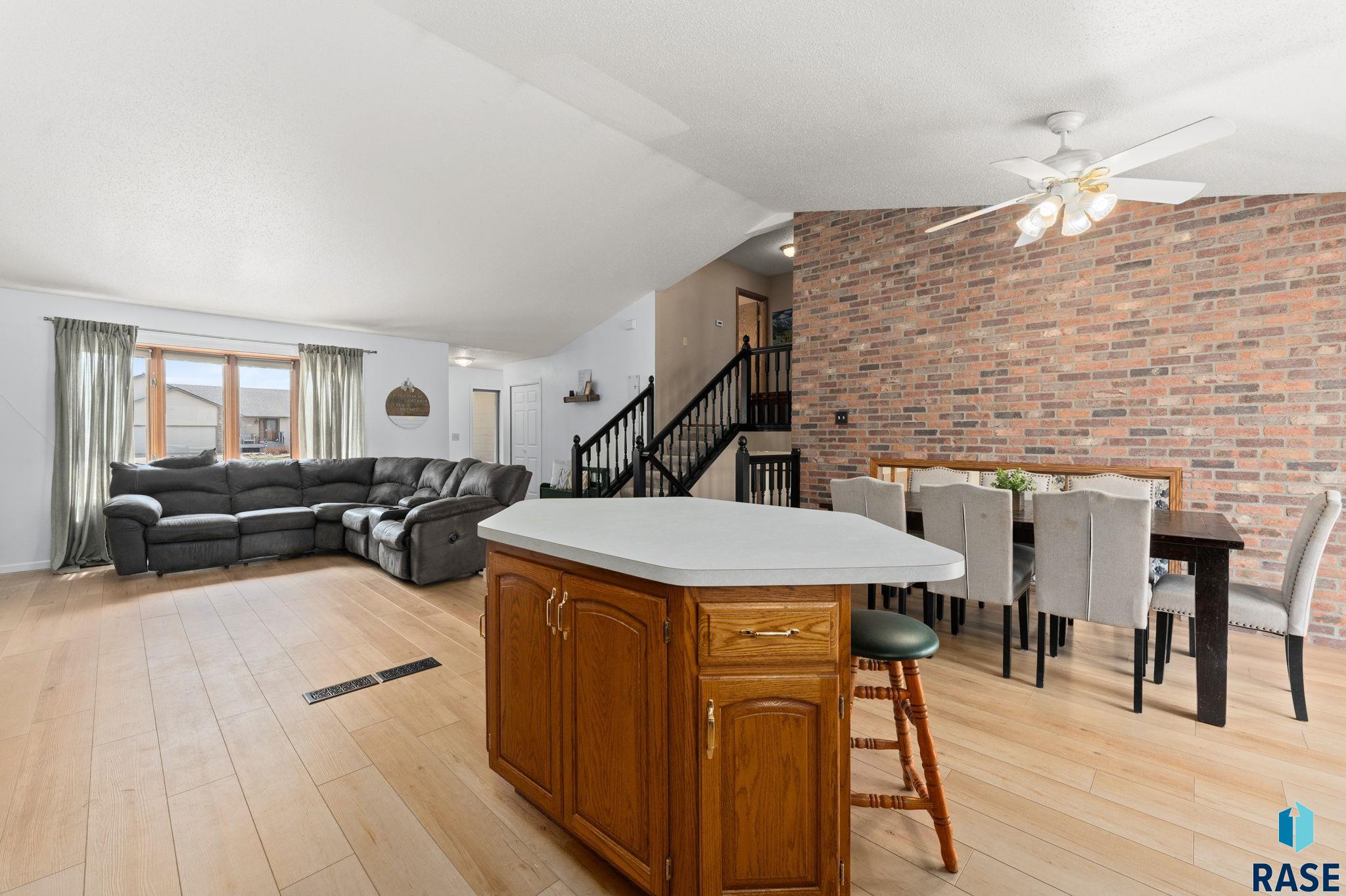 304 Birchwood Cir Circle, Brandon, South Dakota image 13