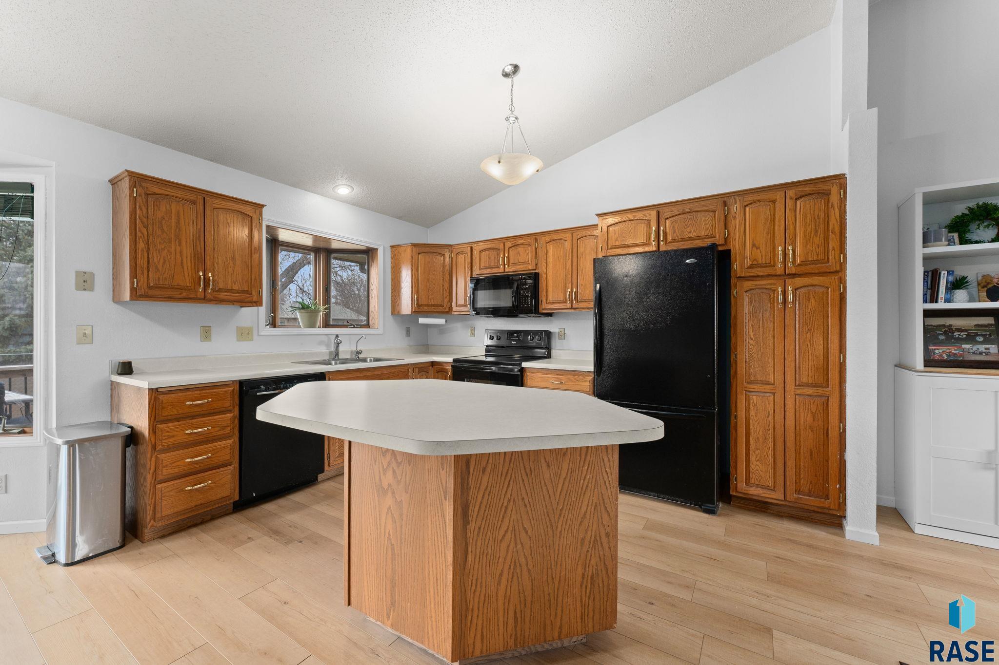 304 Birchwood Cir Circle, Brandon, South Dakota image 14