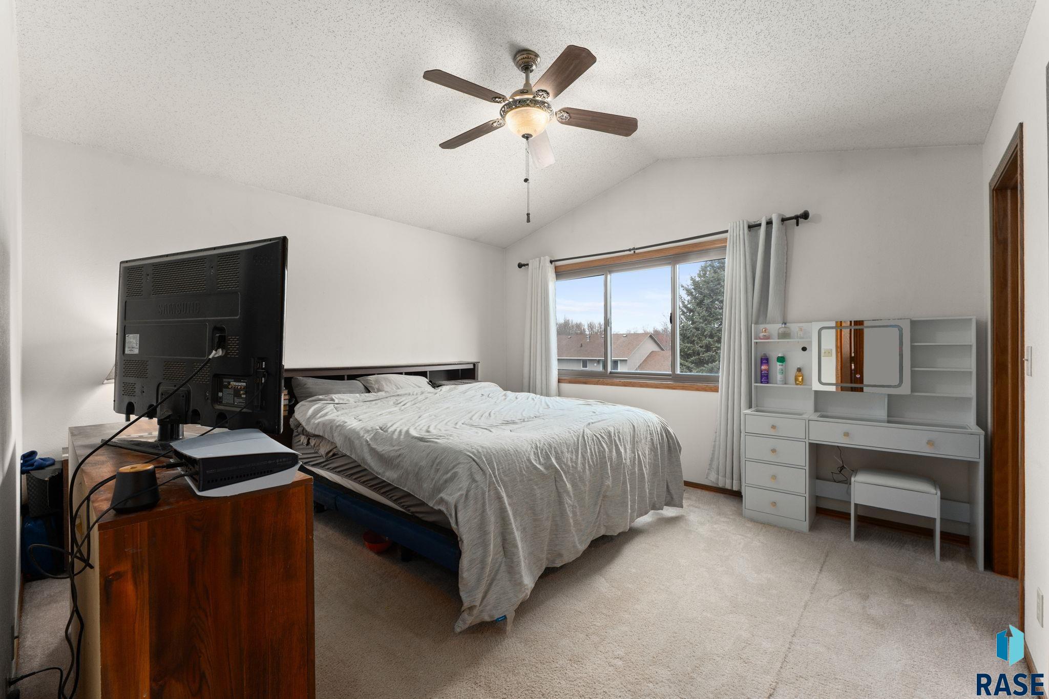 304 Birchwood Cir Circle, Brandon, South Dakota image 24