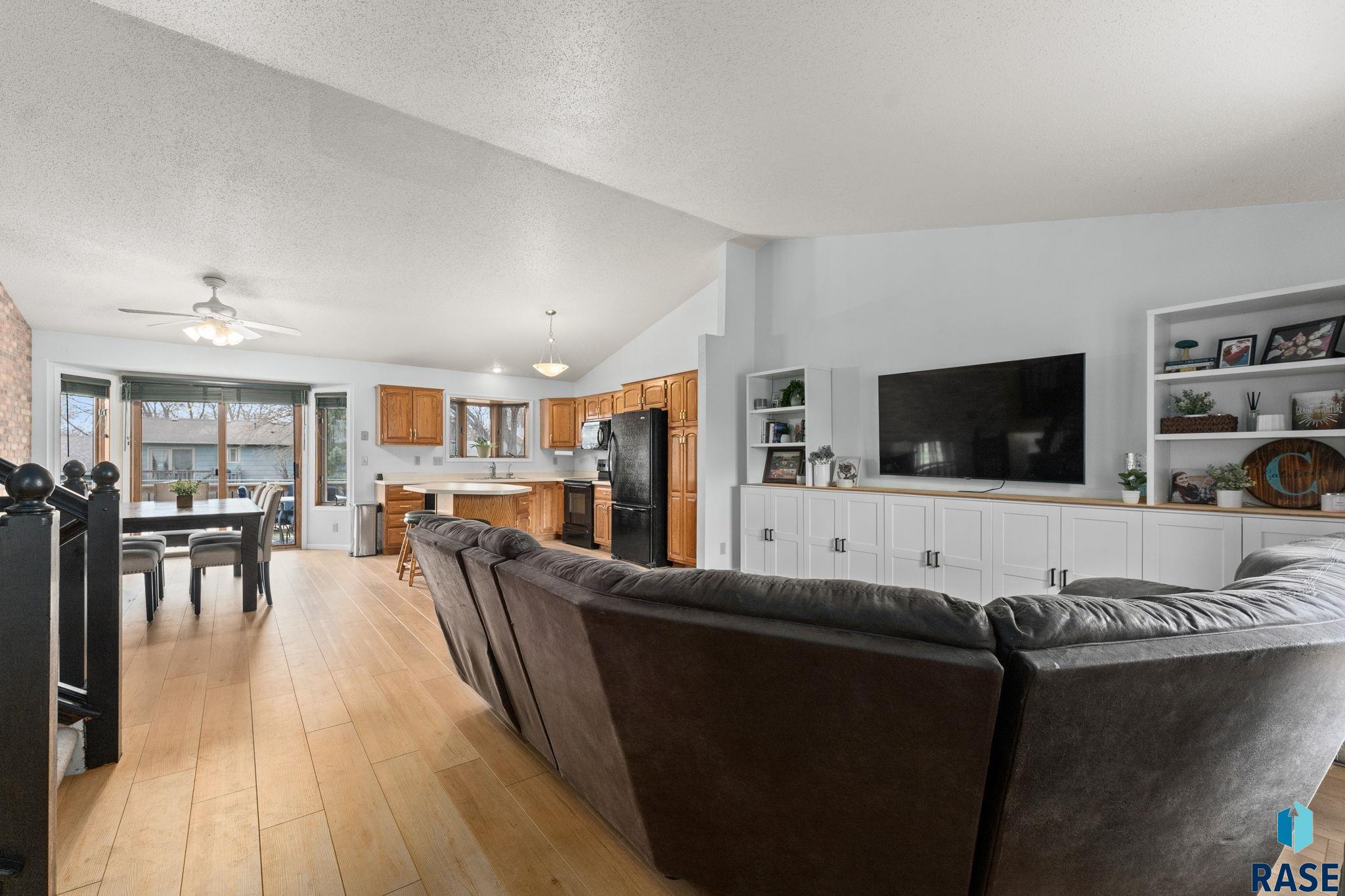 304 Birchwood Cir Circle, Brandon, South Dakota image 6