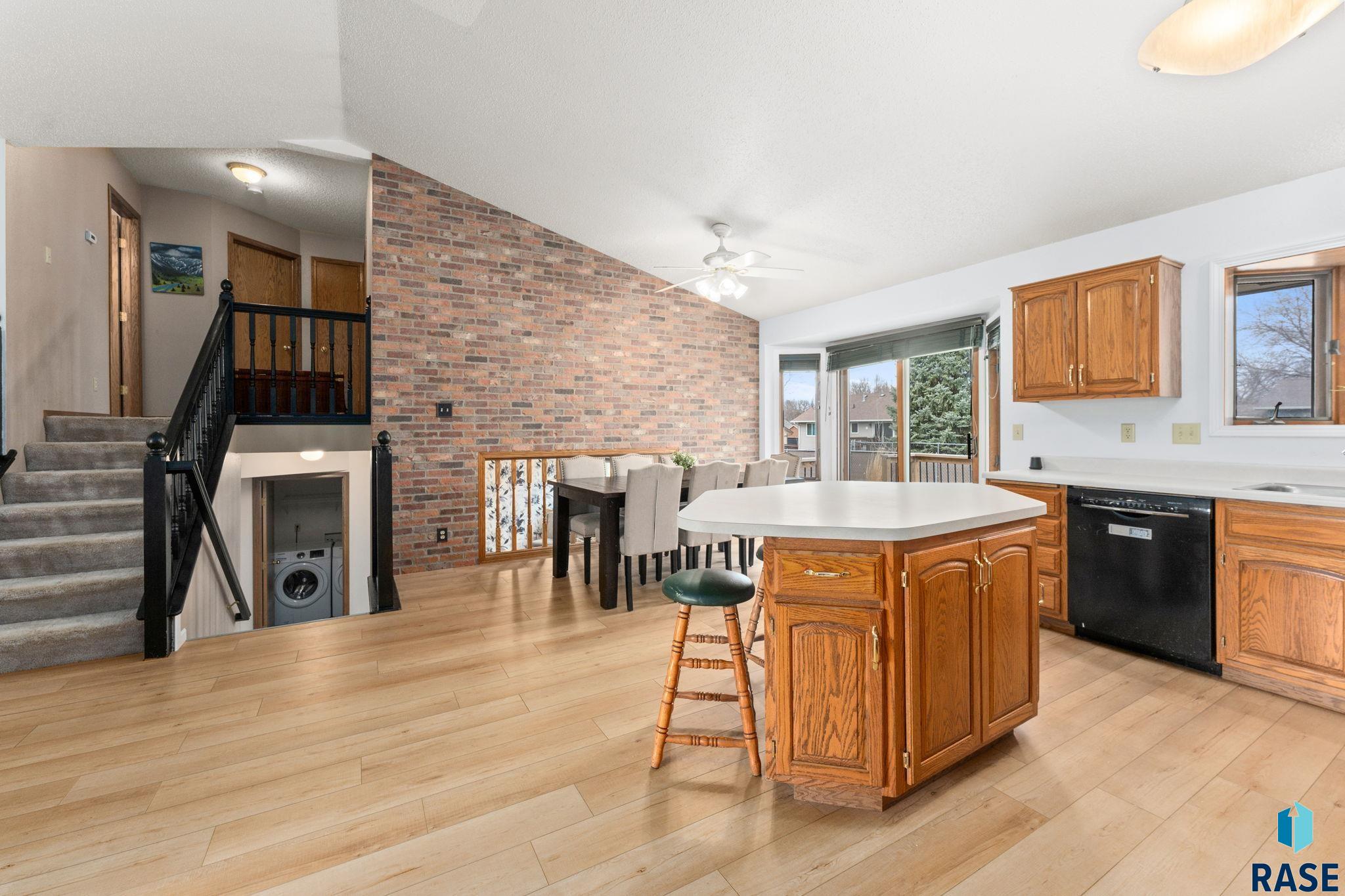 304 Birchwood Cir Circle, Brandon, South Dakota image 10