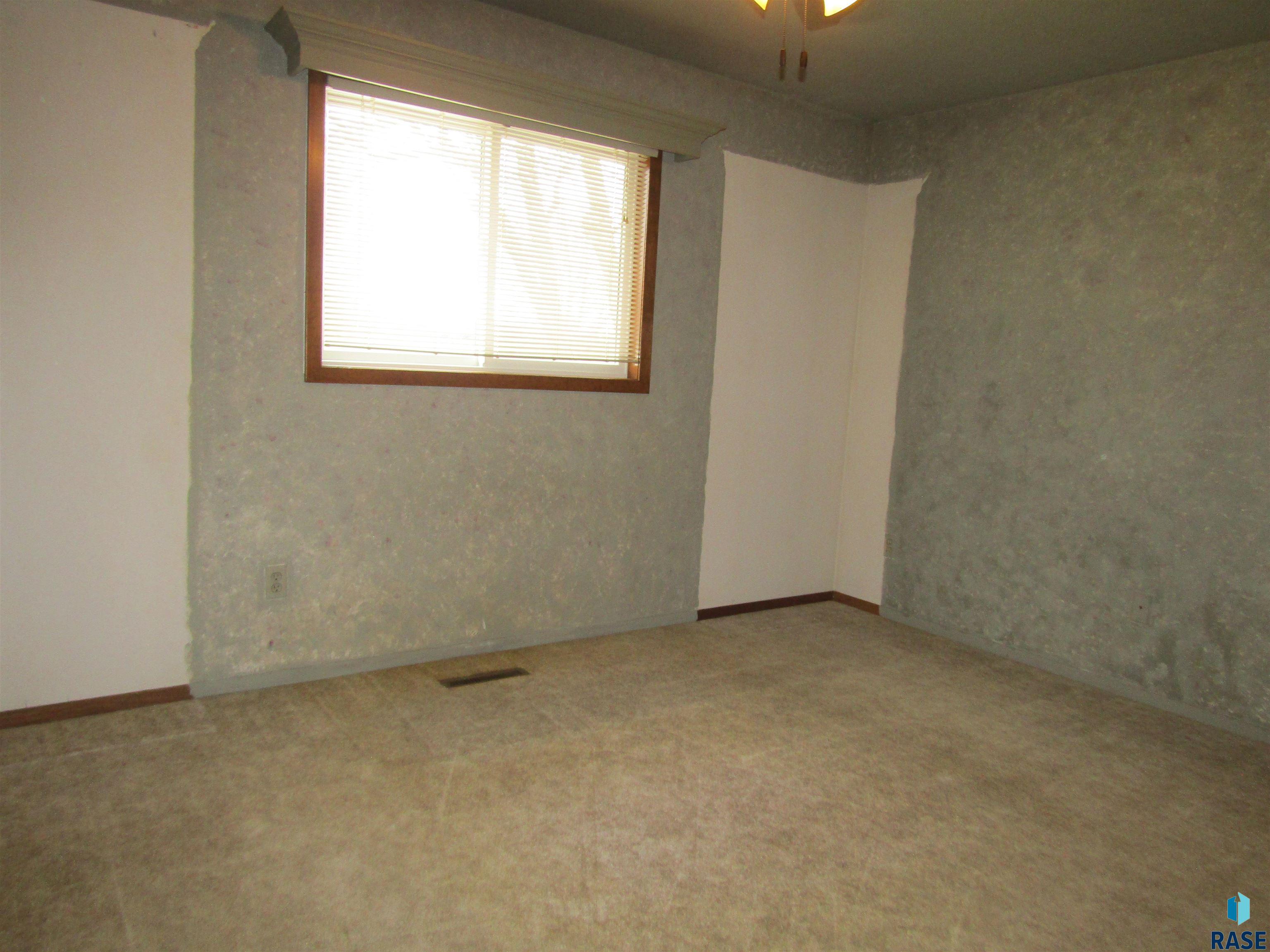 5713 W Parliament Dr Drive, Sioux Falls, New Jersey image 17