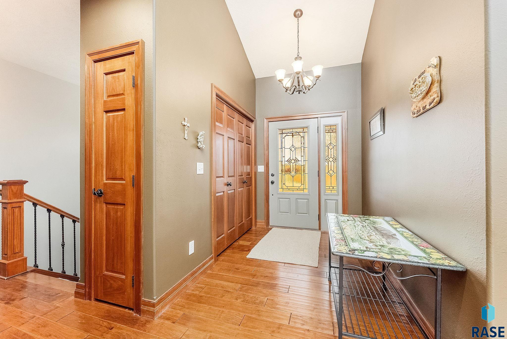 435 N Chestnut Blvd Boulevard, Brandon, South Dakota image 3